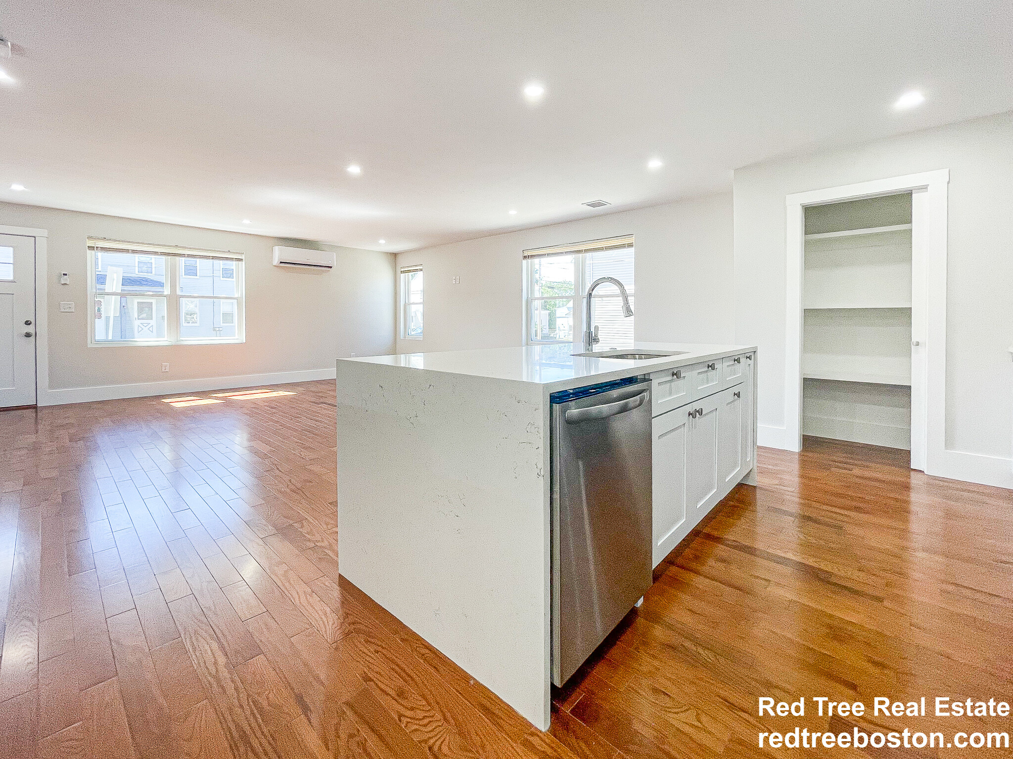 290 Riverside Ave, Medford