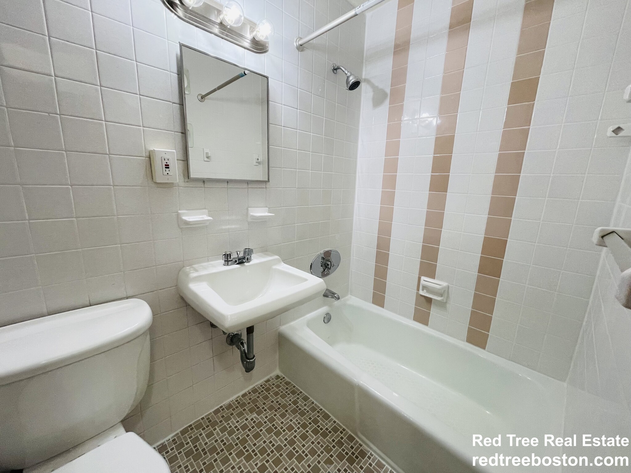 62 South Huntington Ave, Jamaica Plain