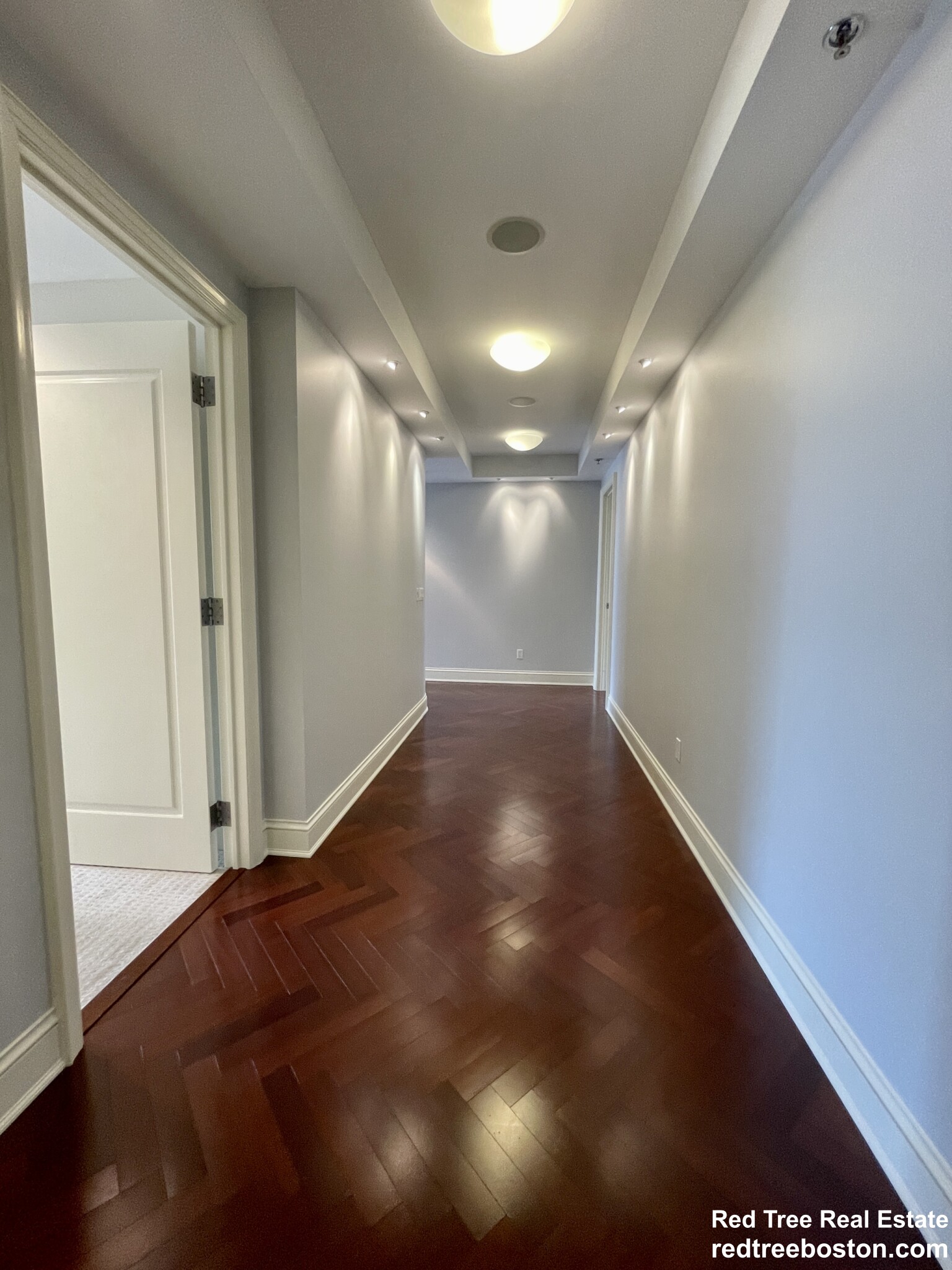 1 Charles St South, Back Bay