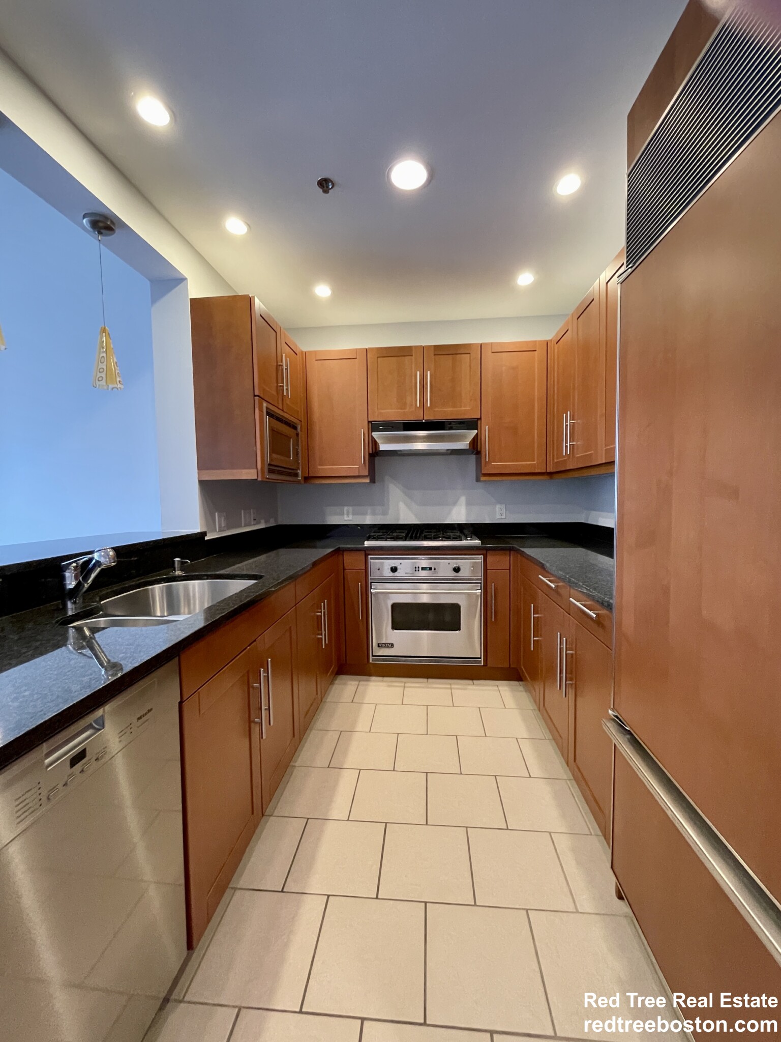 1 Charles St South, Back Bay