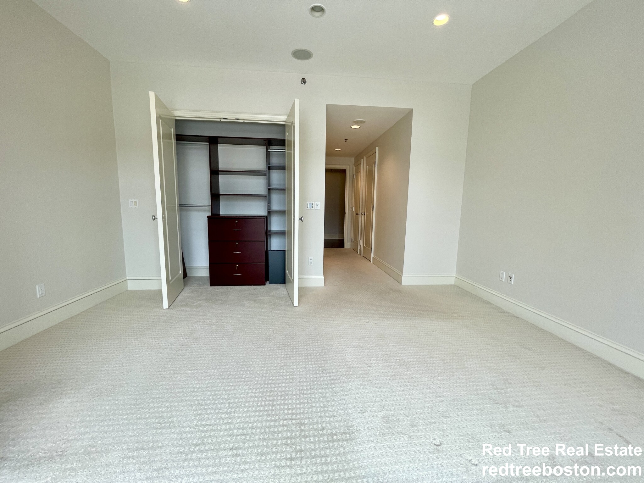 1 Charles St South, Back Bay