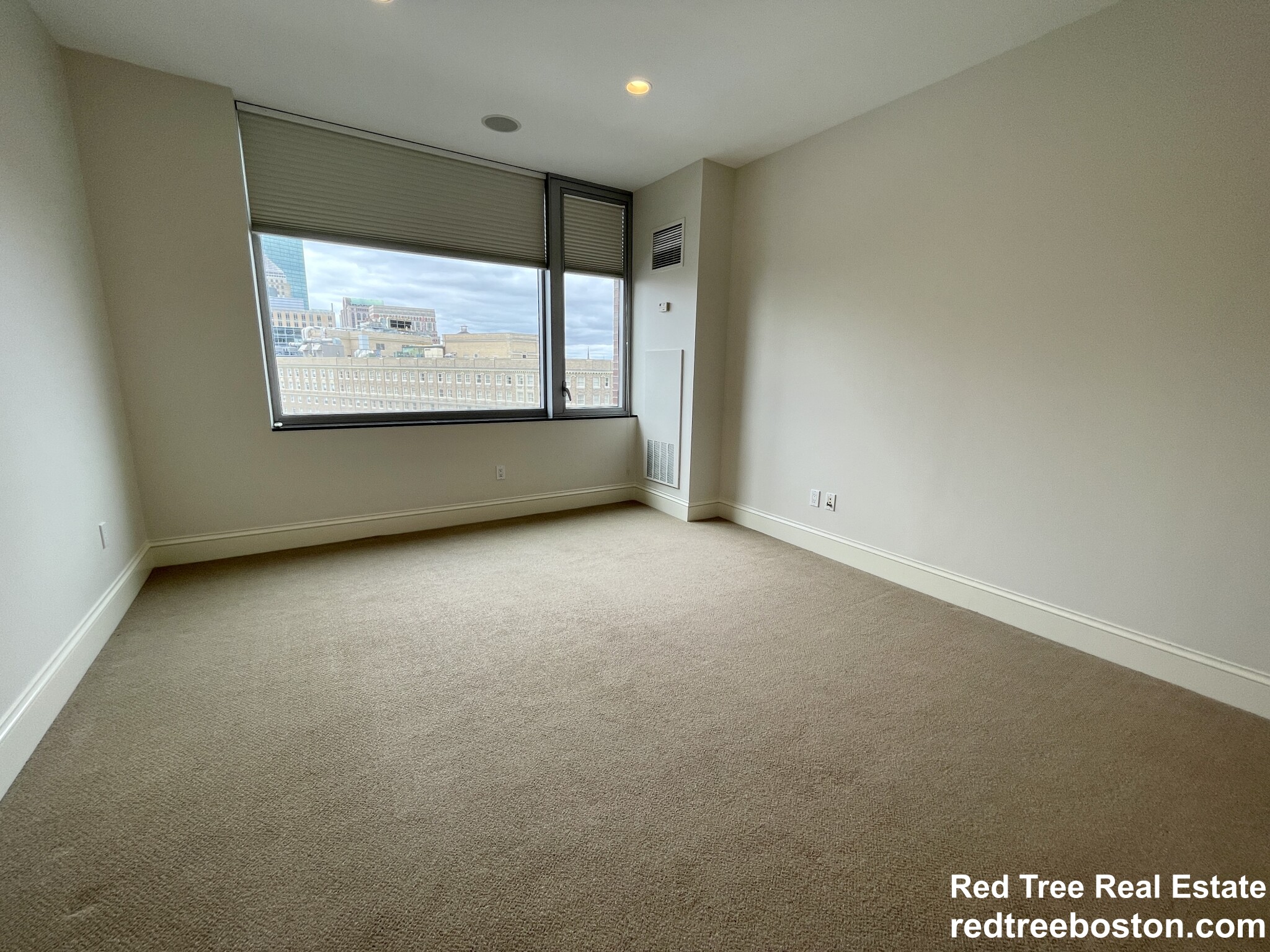 1 Charles St South, Back Bay