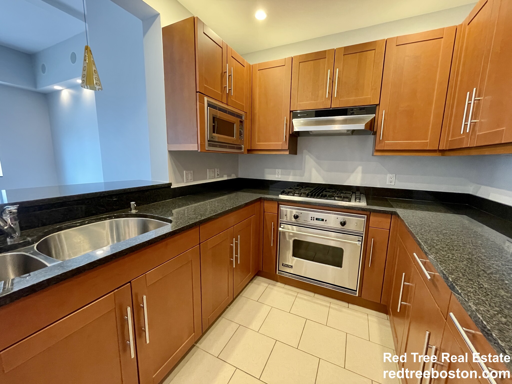 1 Charles St South, Back Bay