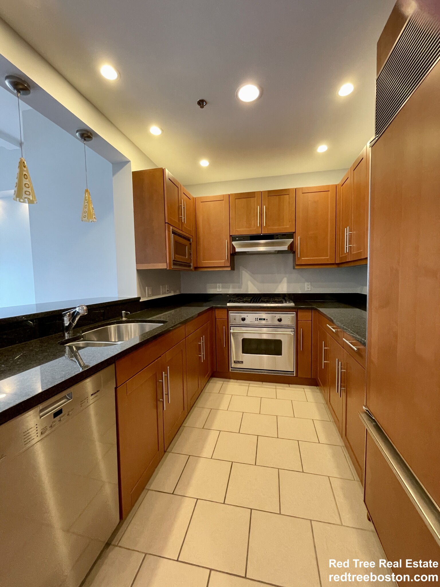 1 Charles St South, Back Bay