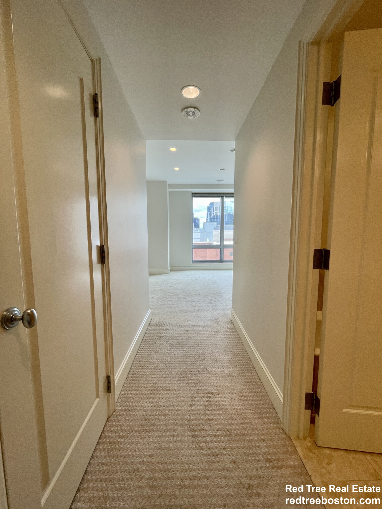 1 Charles St South, Back Bay