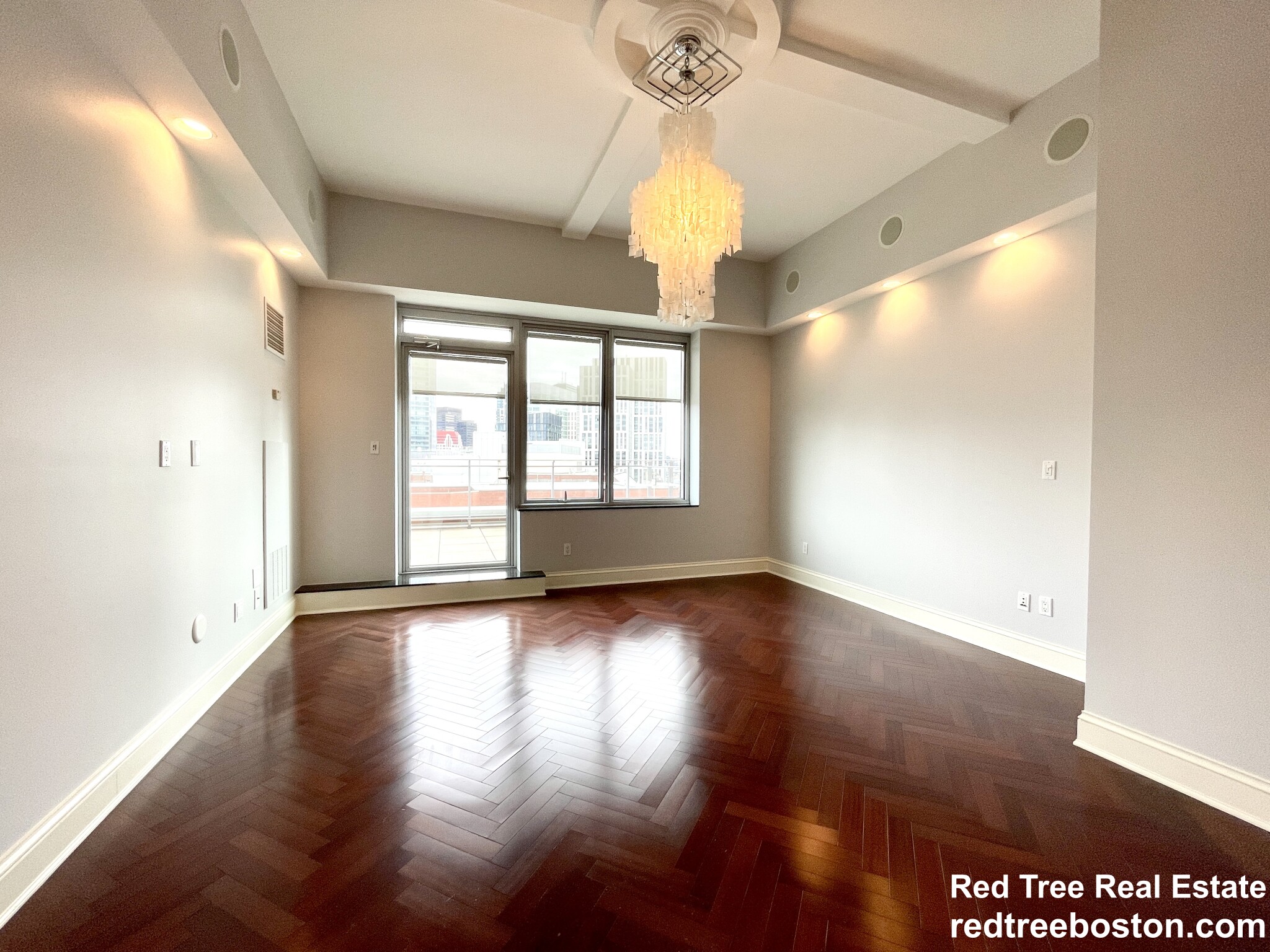 1 Charles St South, Back Bay