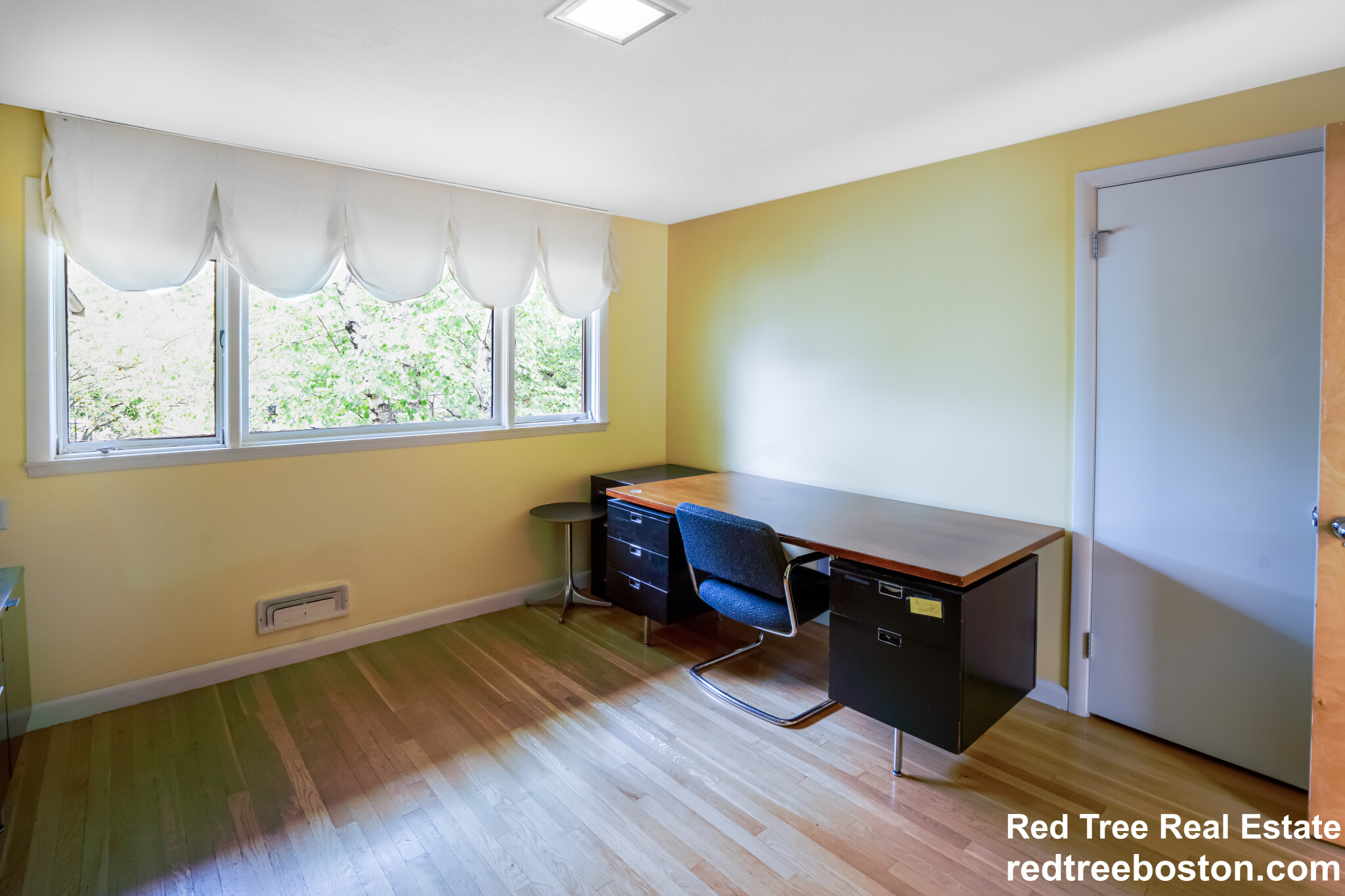 128 Baldpate Hill Rd, Newton