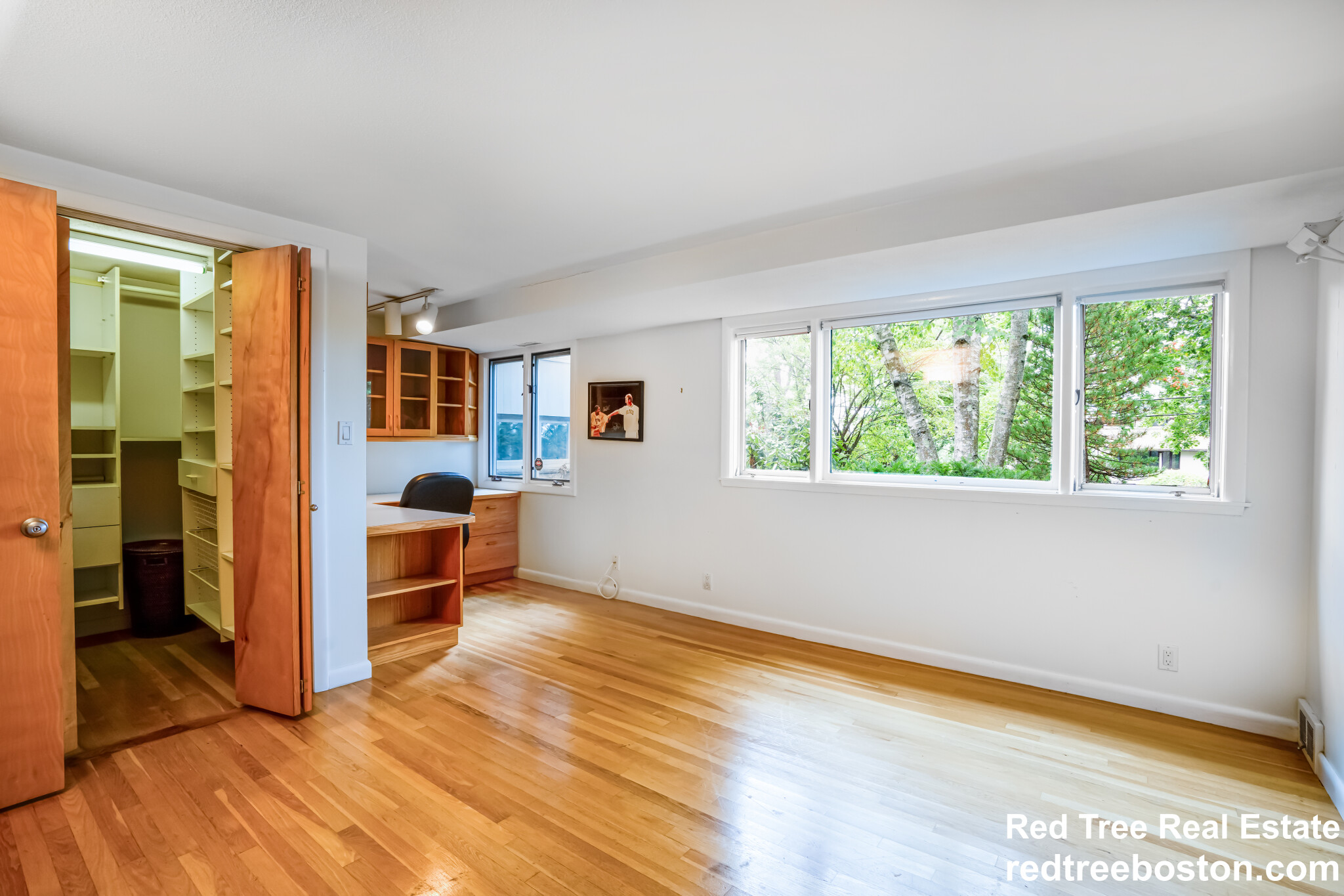 128 Baldpate Hill Rd, Newton