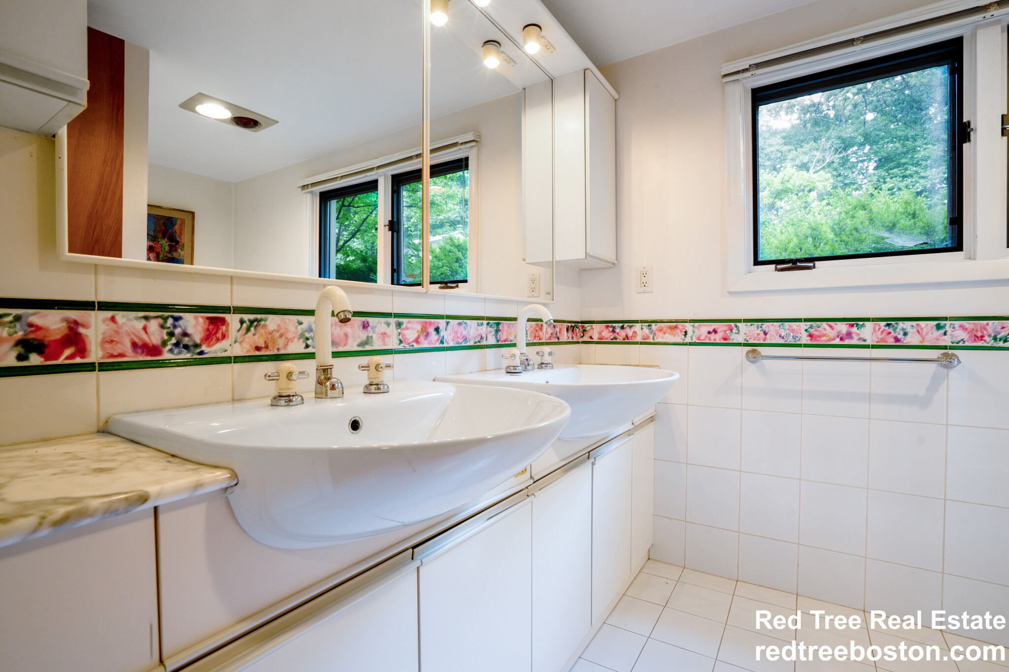 128 Baldpate Hill Rd, Newton