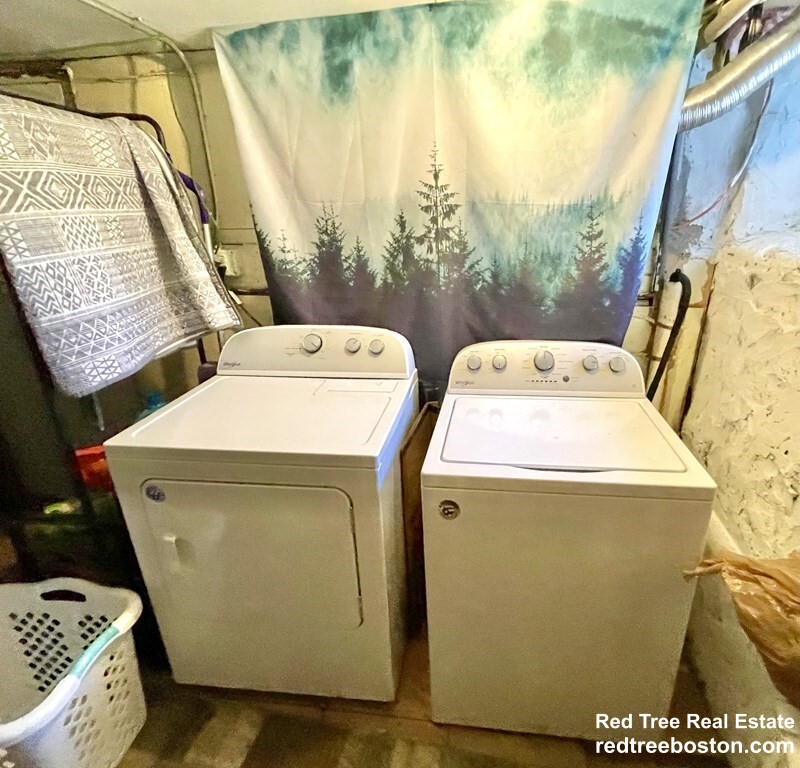 22 Potomac St, West Roxbury