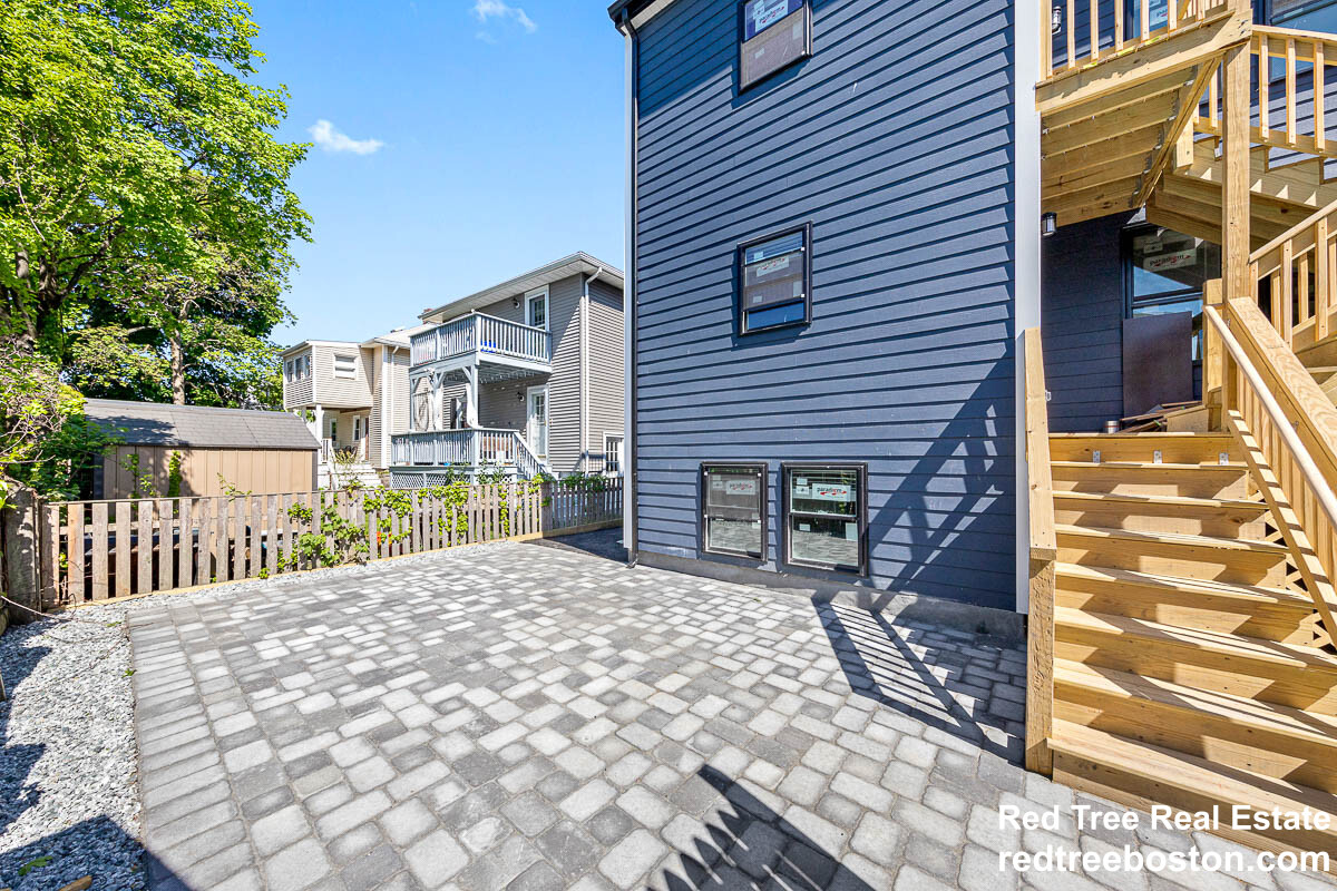 62 Bradbury Ave, West Medford