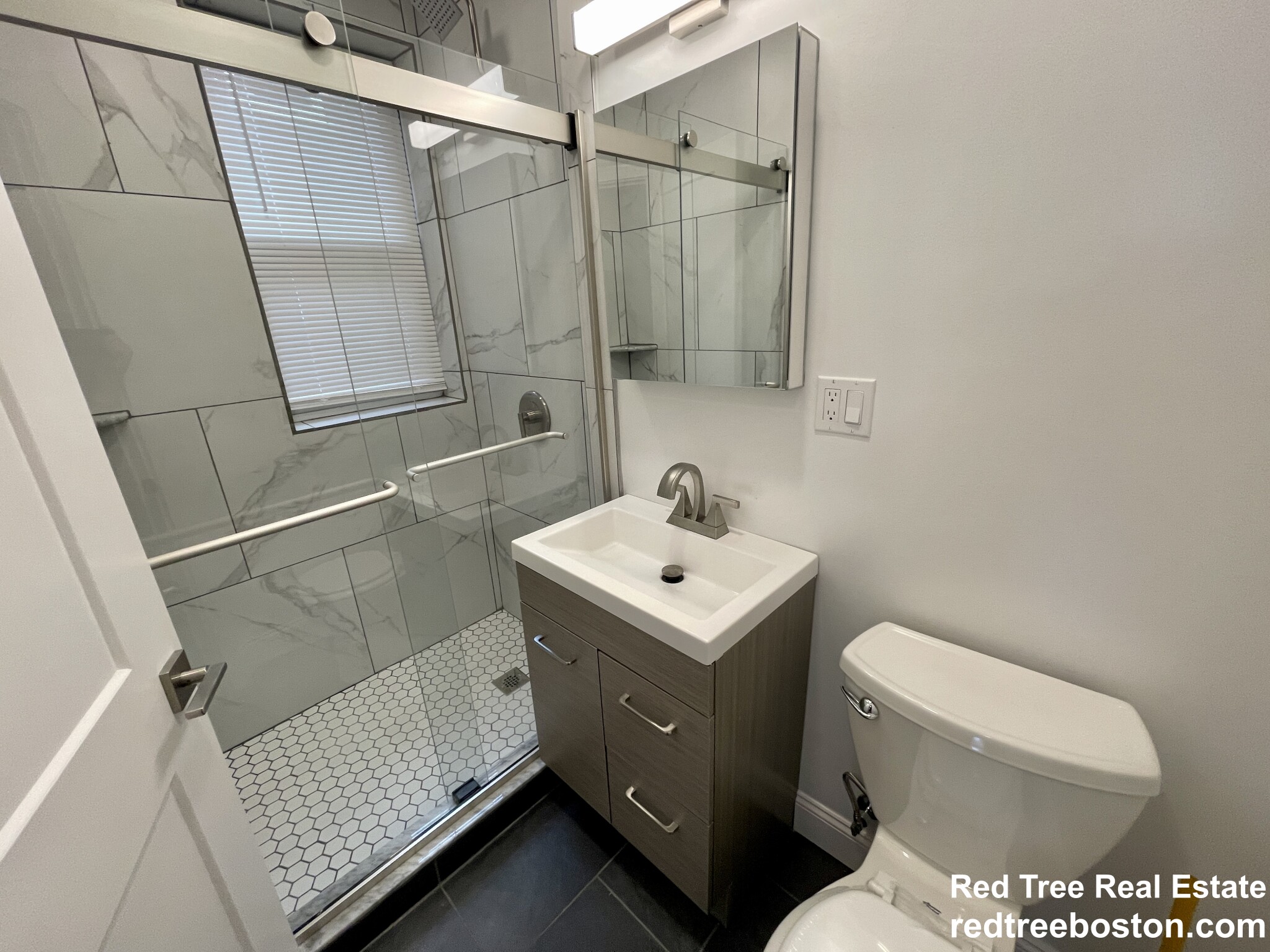 32 Queensberry St, Fenway