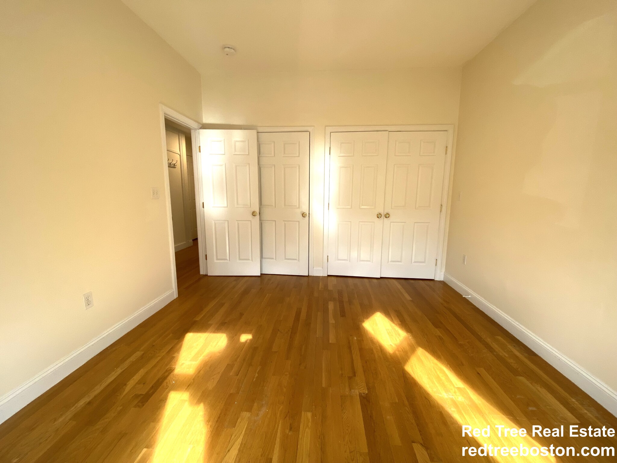 20 Clarendon St, Watertown