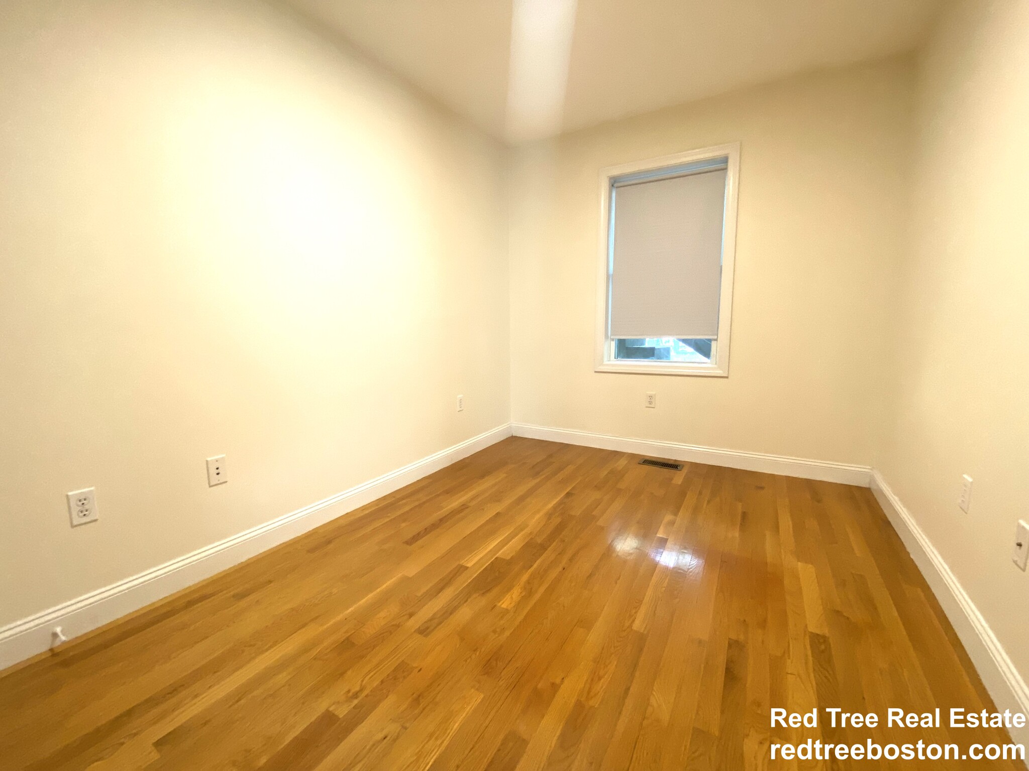 20 Clarendon St, Watertown