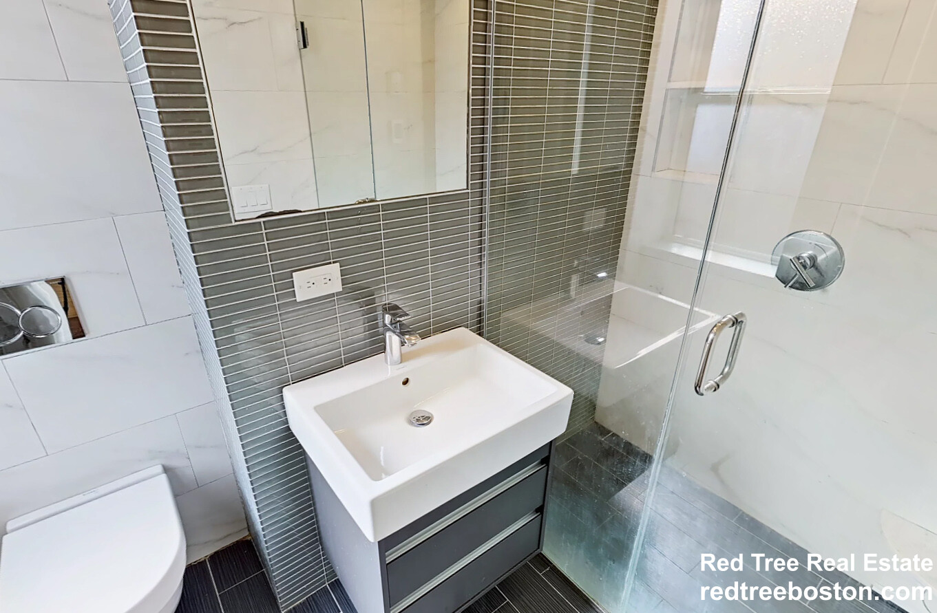 98 Myrtle St, Fenway