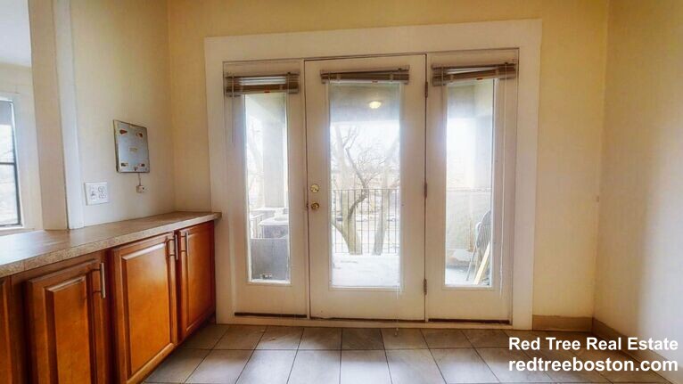 1135 Commonwealth Ave, Allston