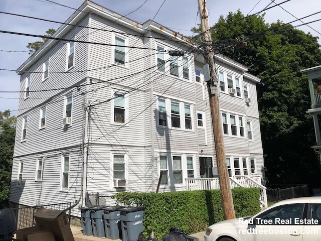 33 Lourdes Ave, Jamaica Plain