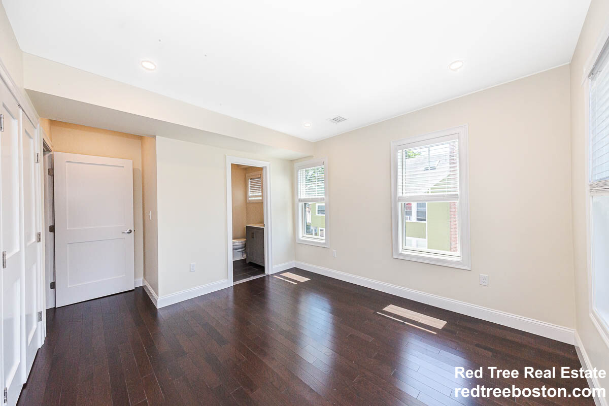 232 Fulton St, Medford