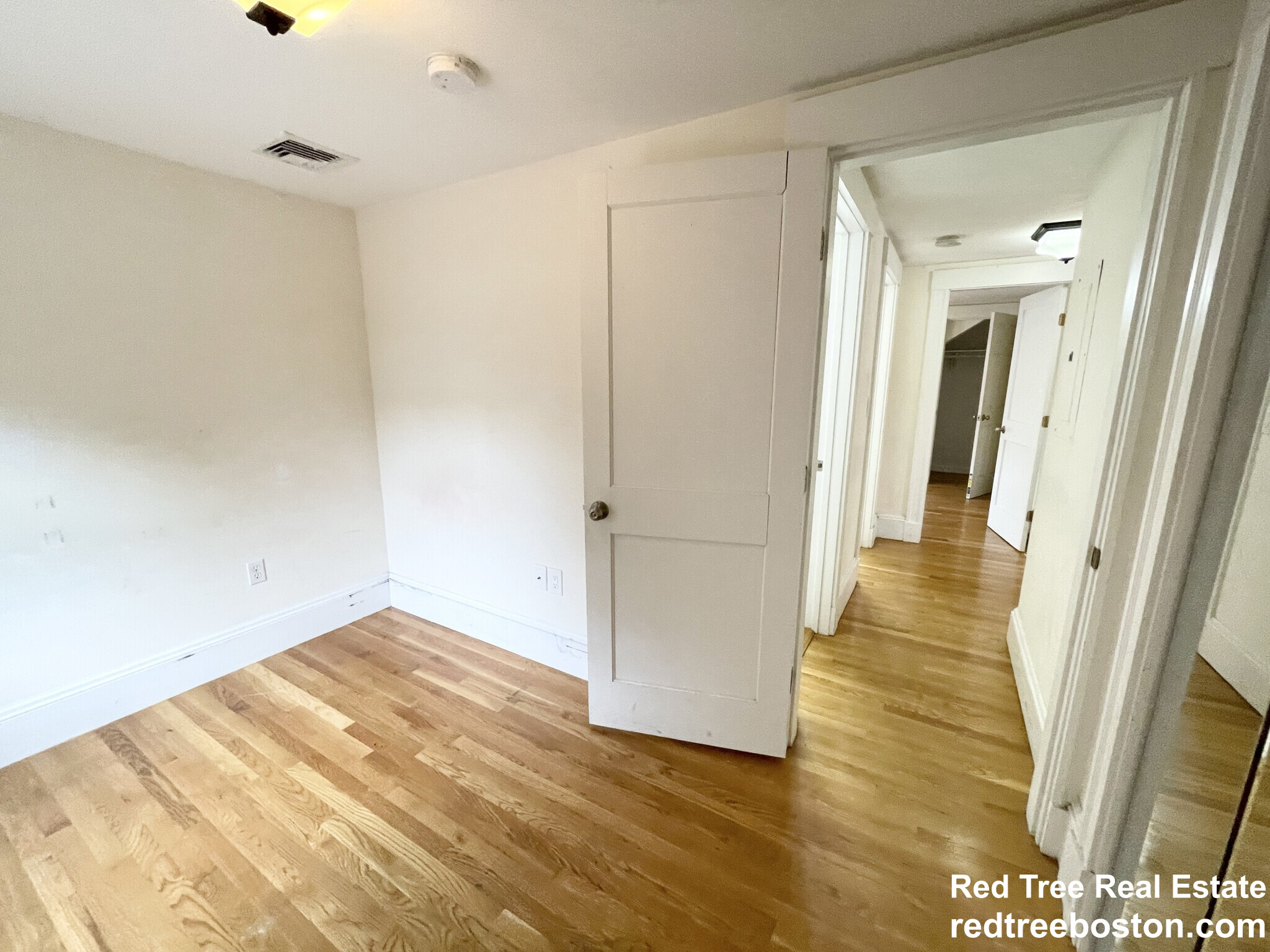 15 Sunset St, Mission Hill