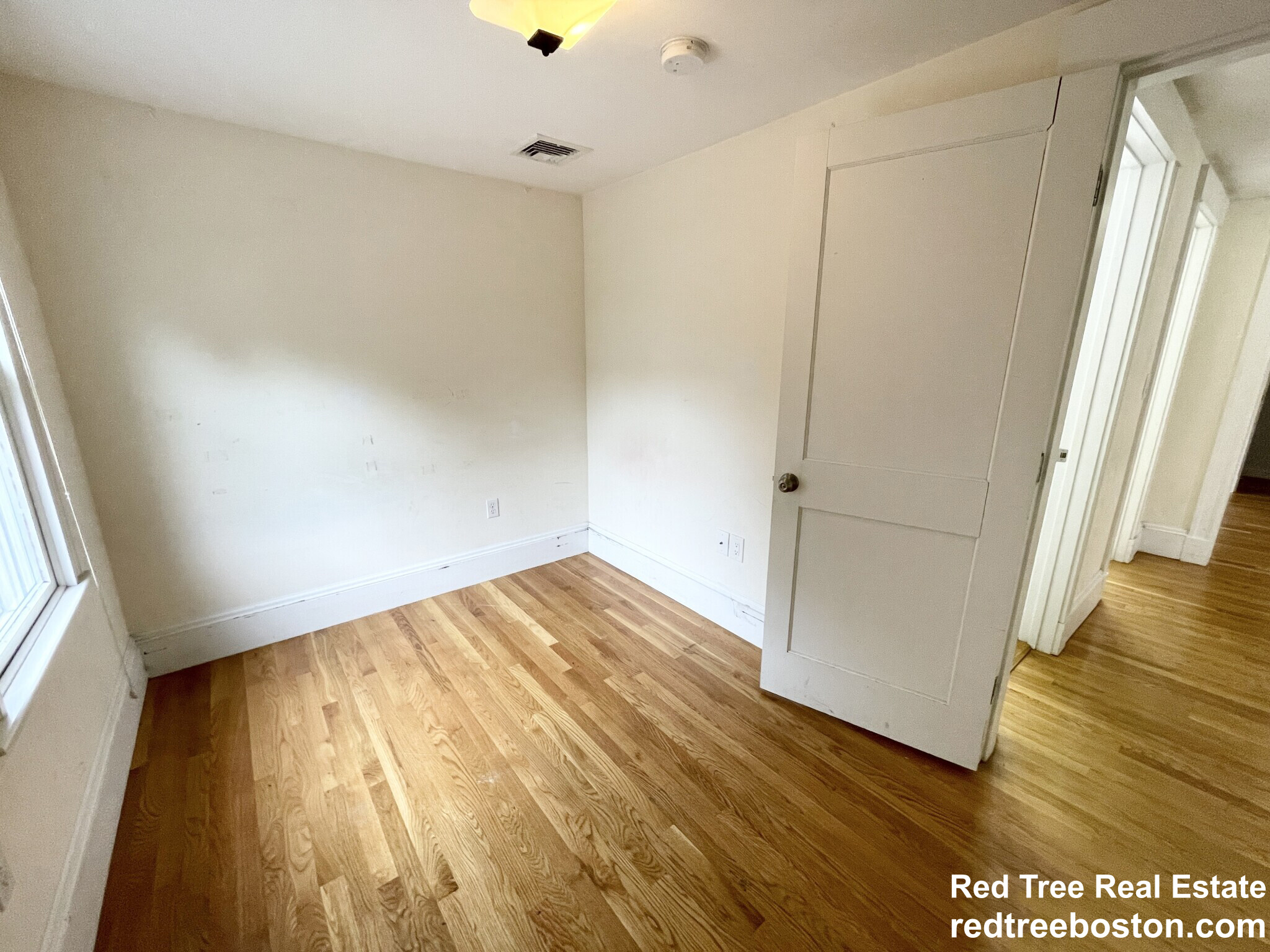 15 Sunset St, Mission Hill