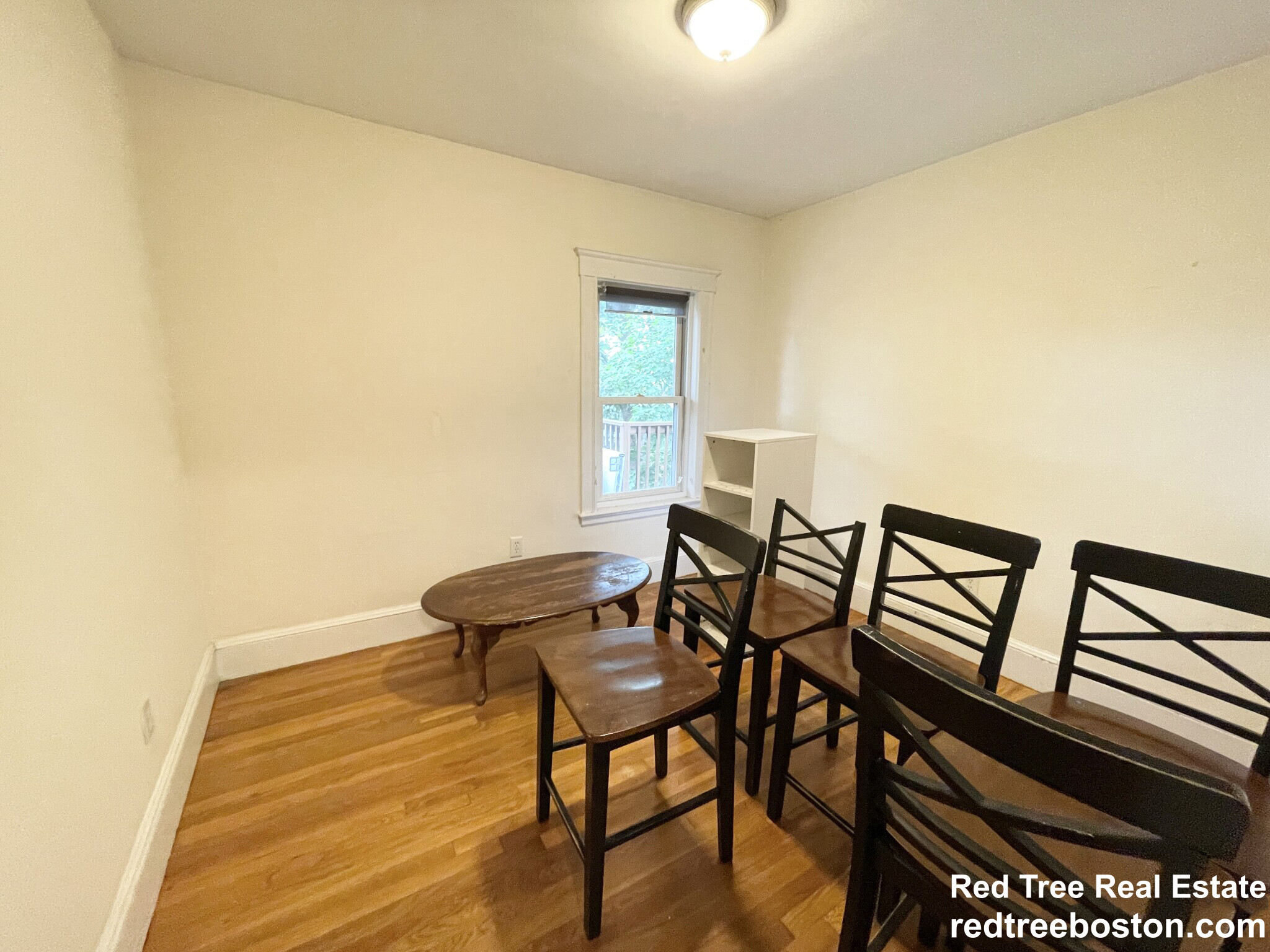 15 Sunset St, Mission Hill