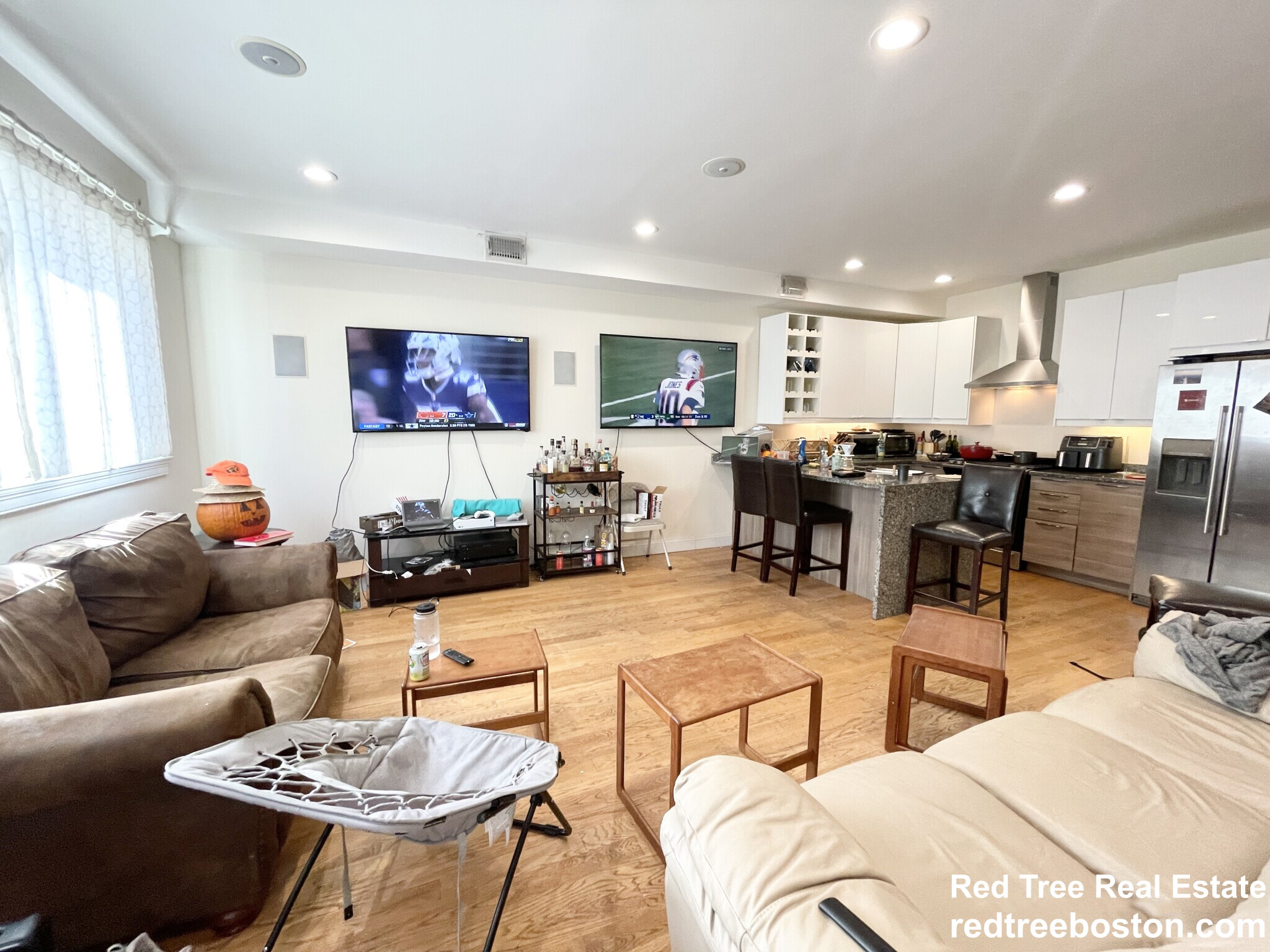 275 Dorchester St, South Boston