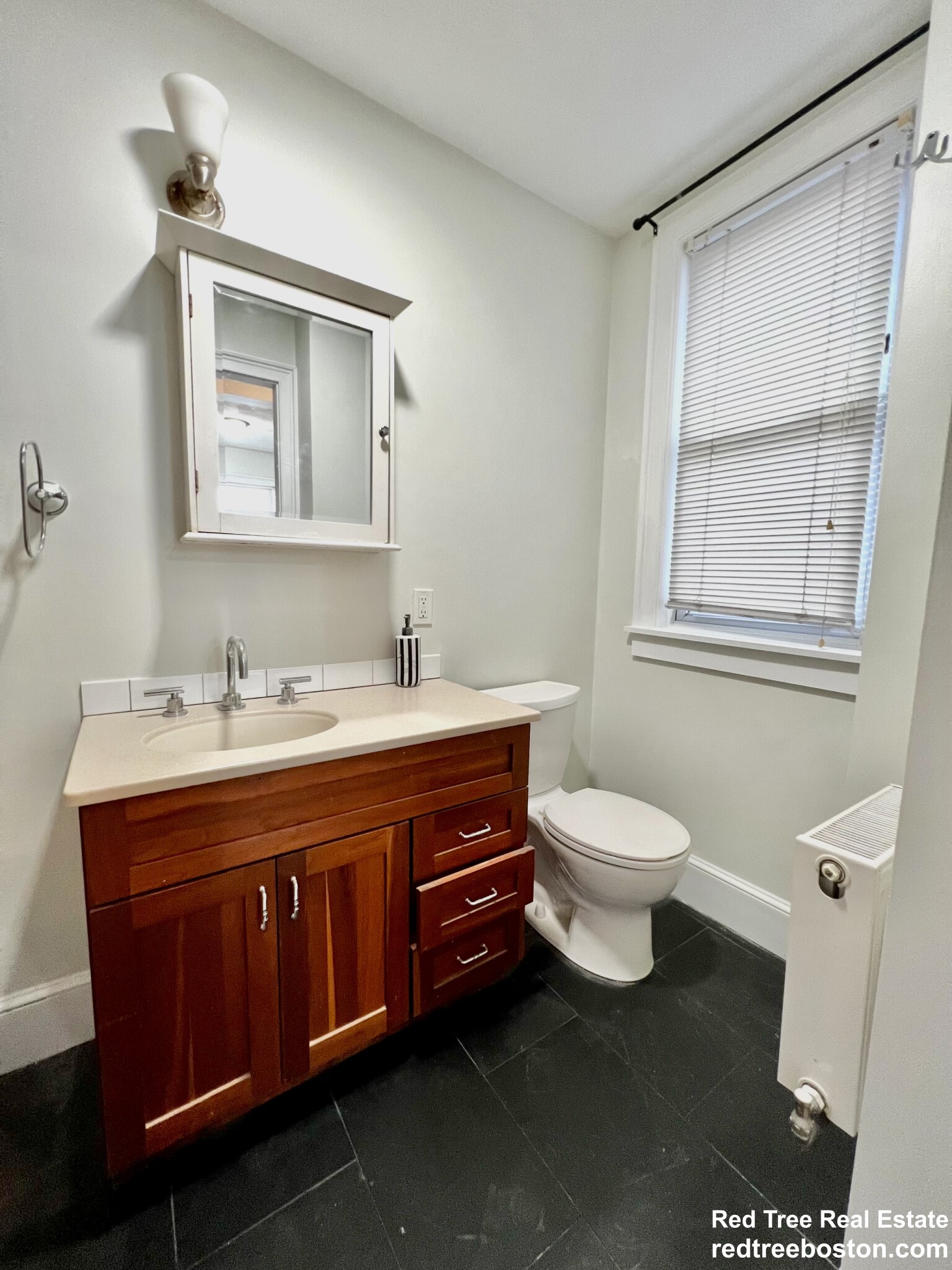 285 Whitwell St, Quincy