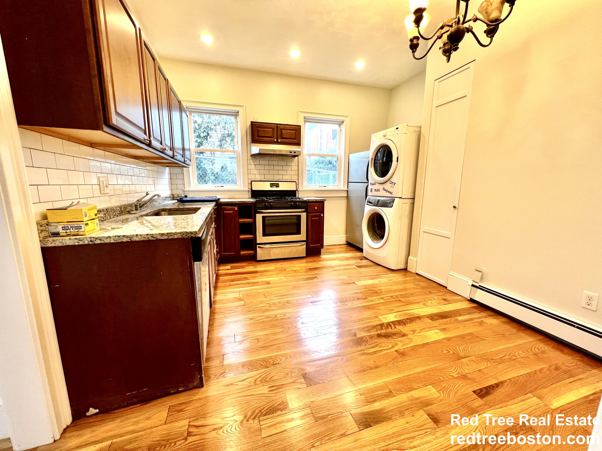 285 Whitwell St, Quincy