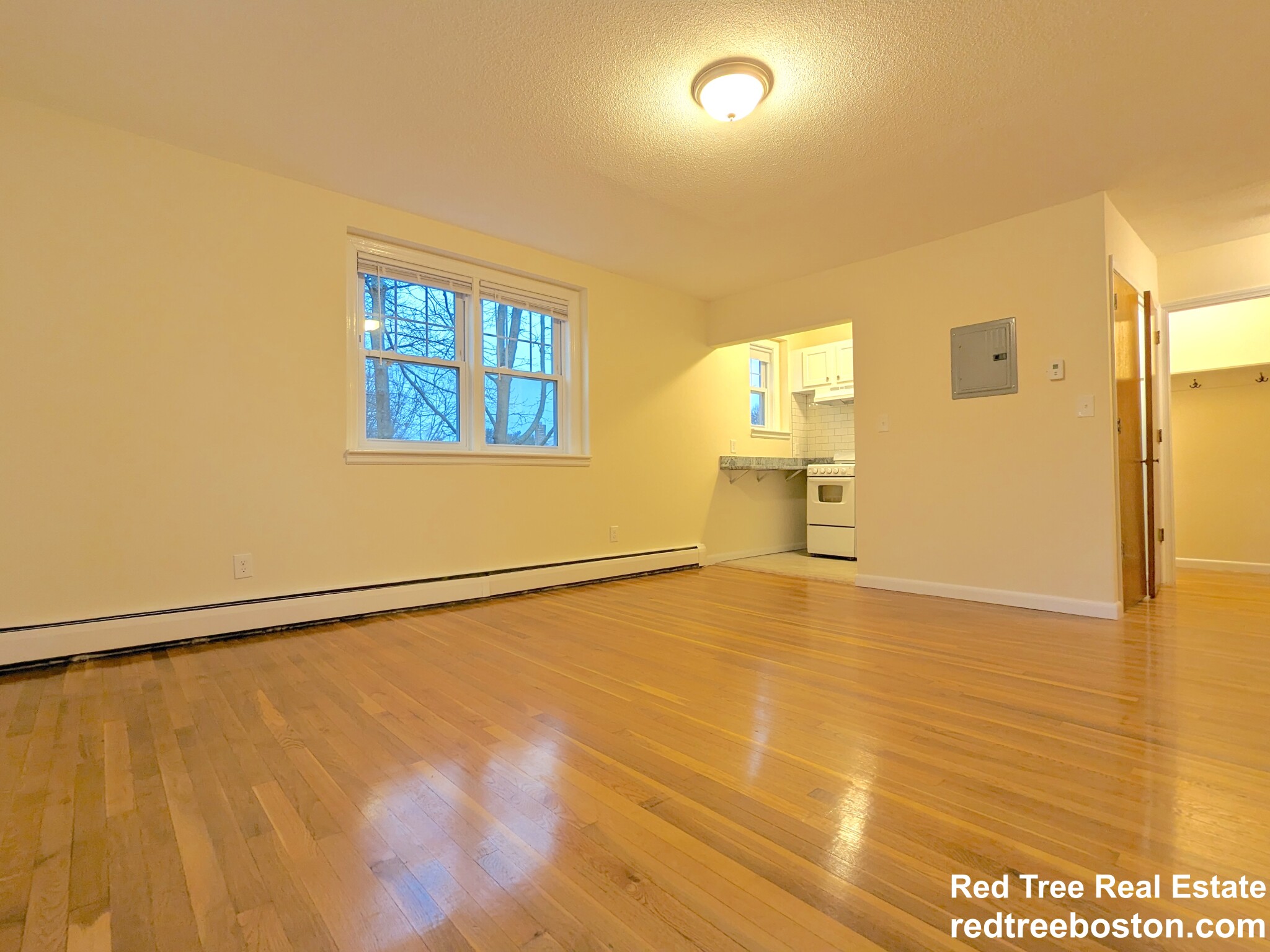 2018 Commonwealth Ave, Brighton