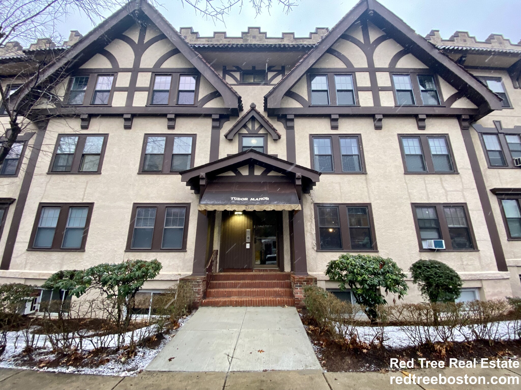 1722 Commonwealth Ave, Brighton