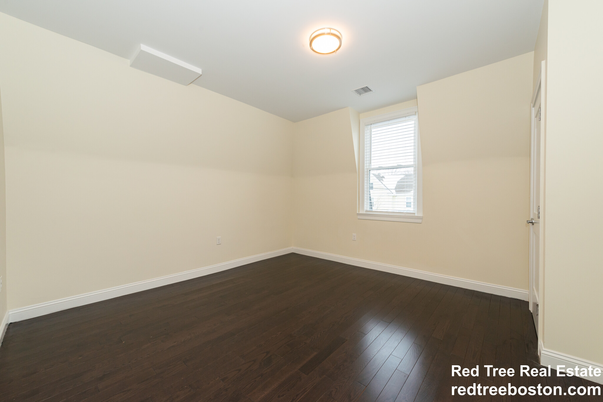 10 Marion St, Tufts University