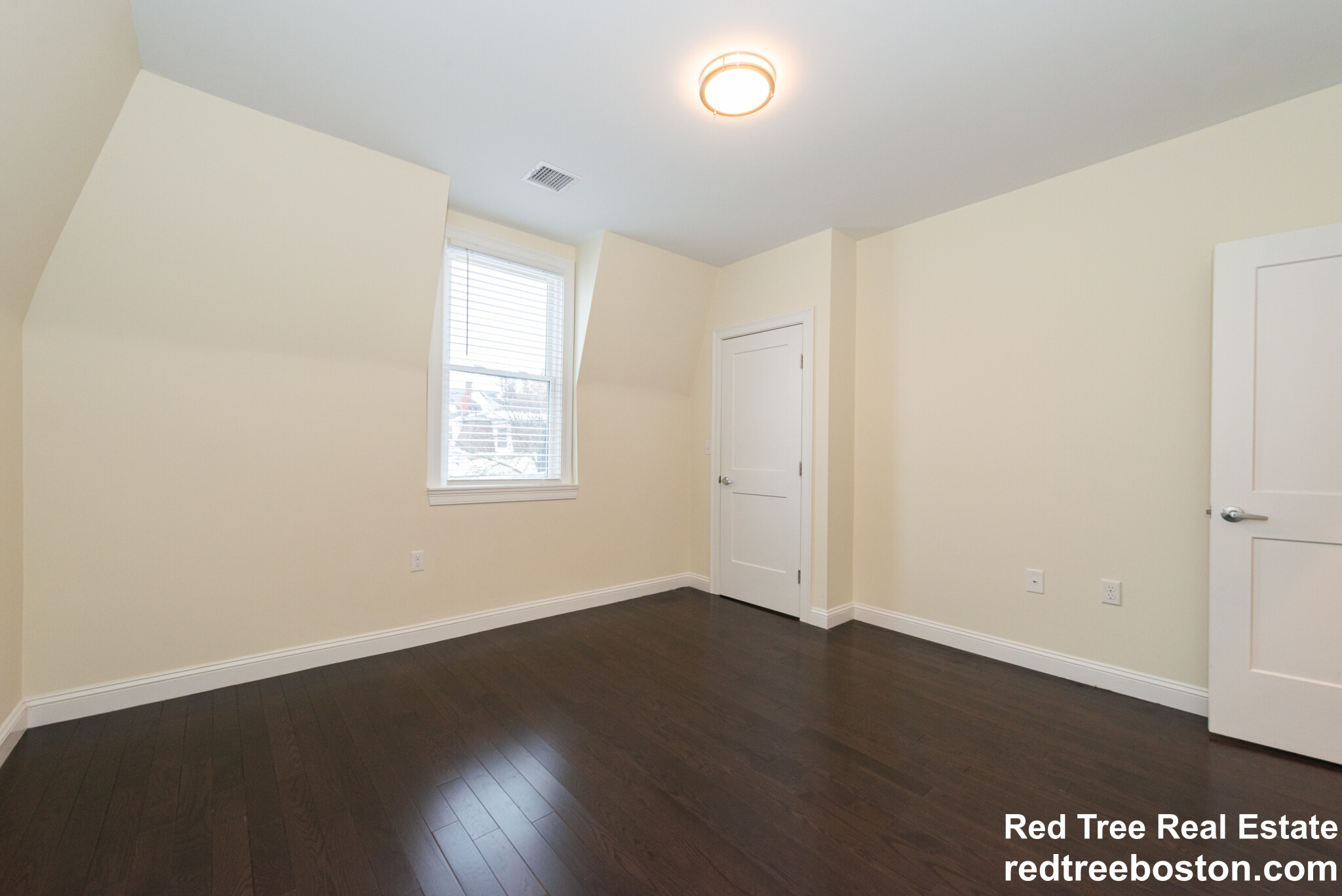 10 Marion St, Tufts University