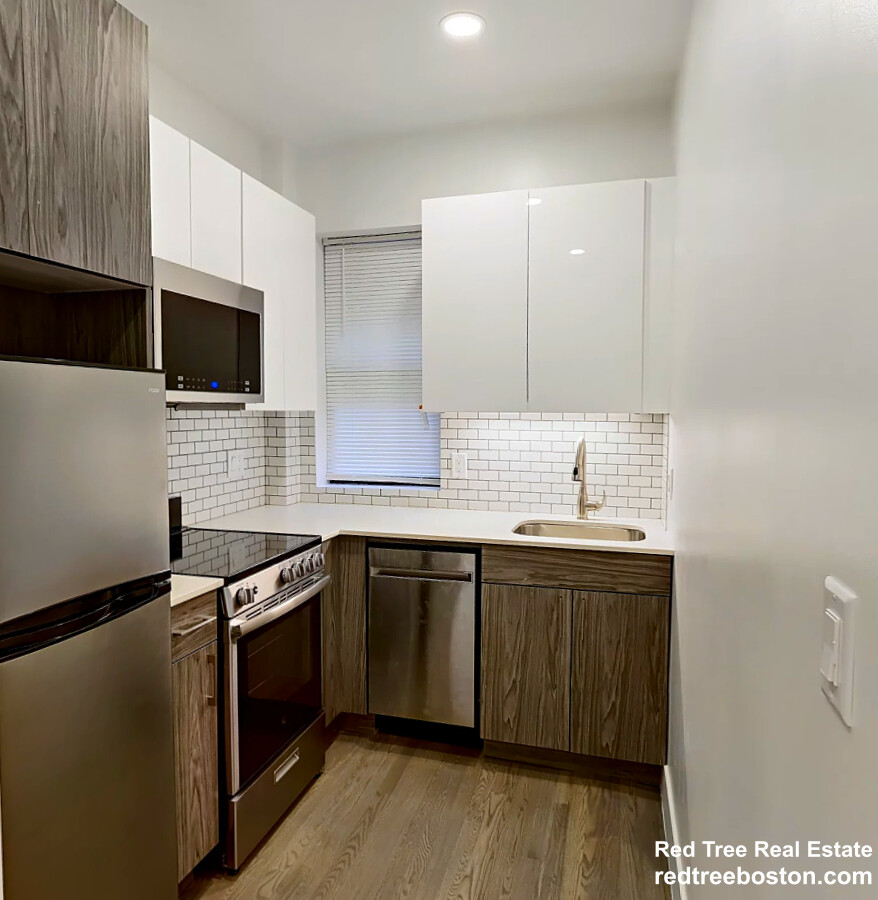 11 Peterborough St, Fenway