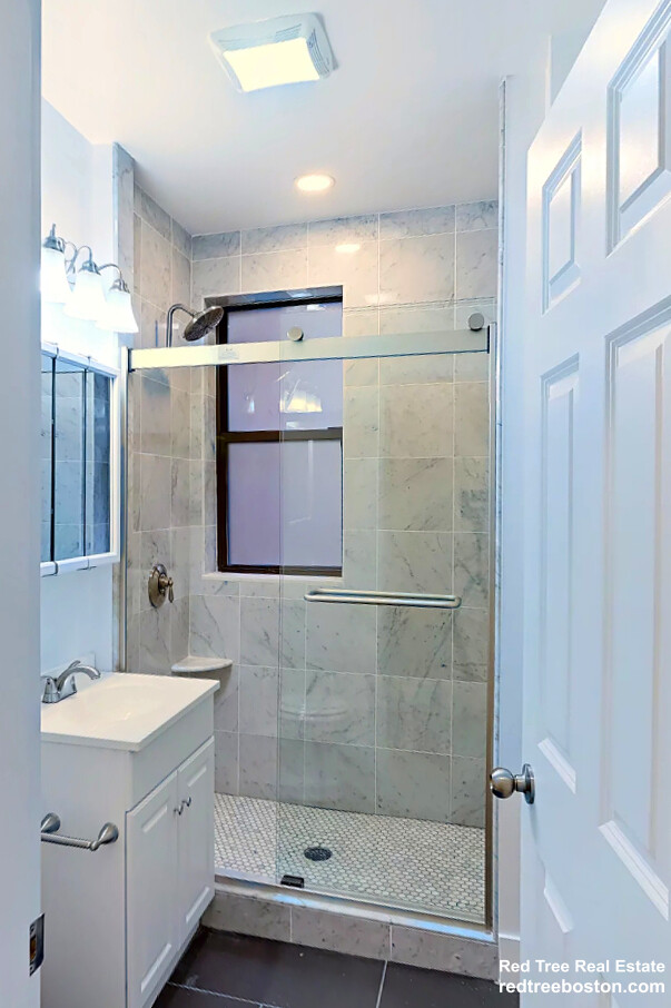 11 Peterborough St, Fenway