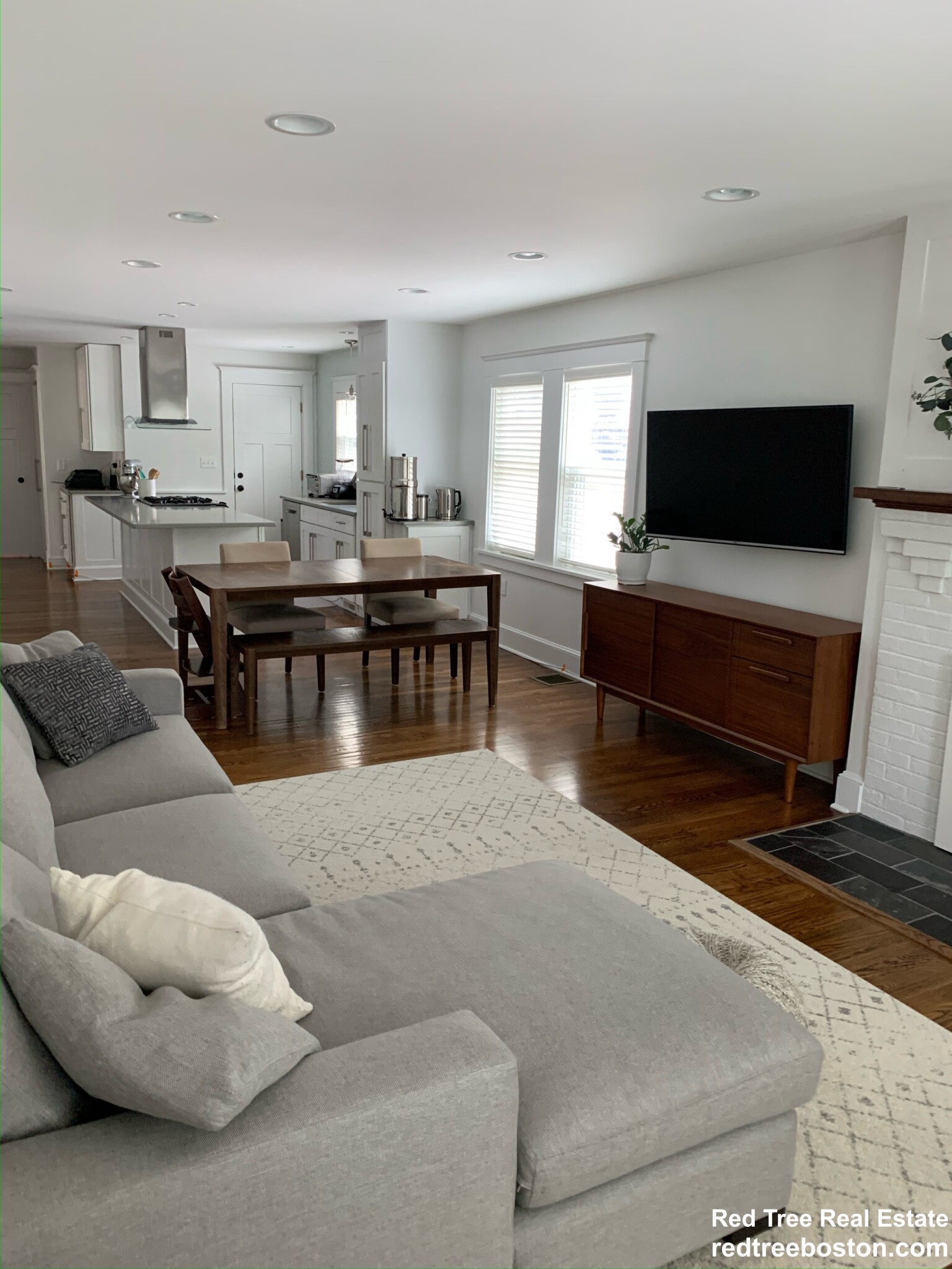 55 Eliot Crescent, Chestnut Hill