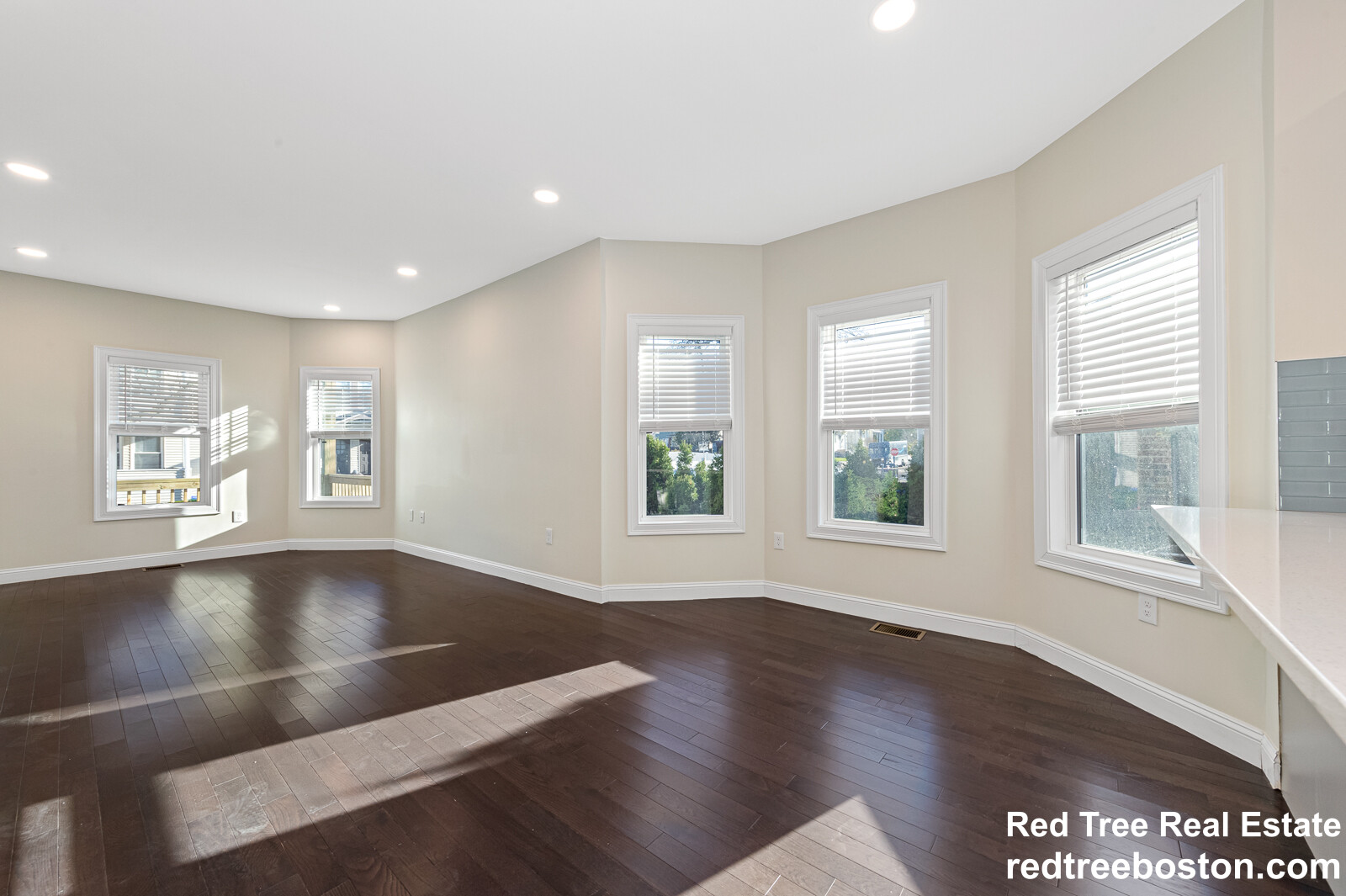 62 Bradbury Ave, West Medford