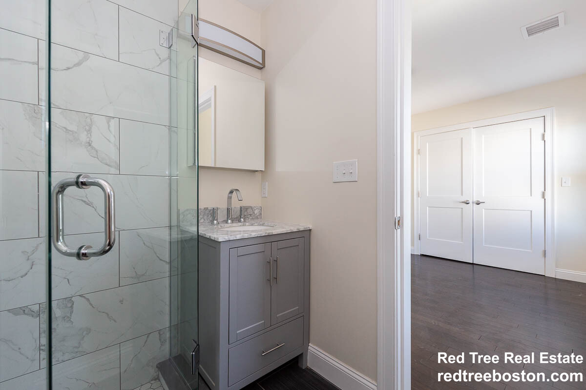 39 Harvard St, Medford