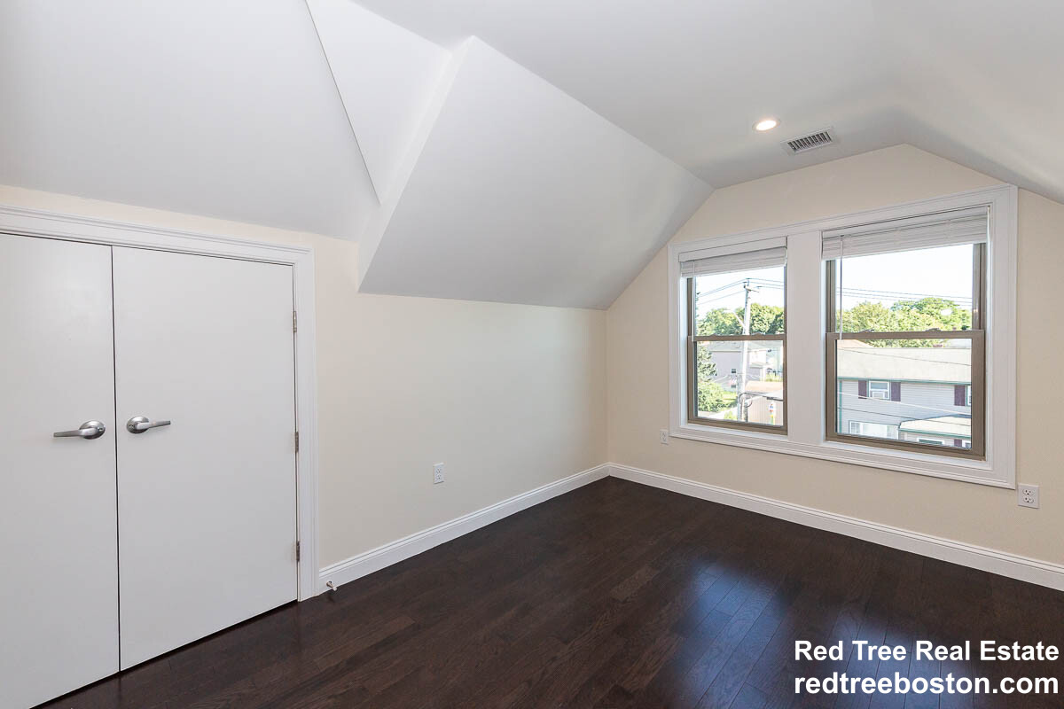 39 Harvard St, Medford