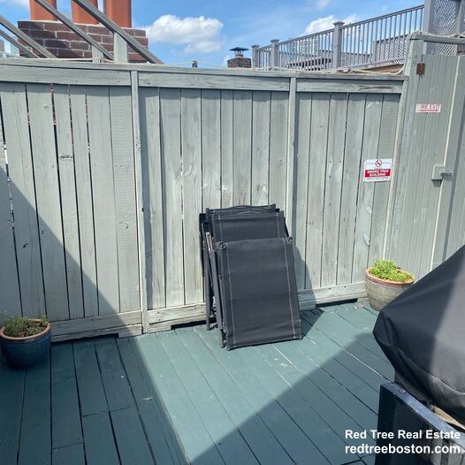 61 West Cedar St, Beacon Hill