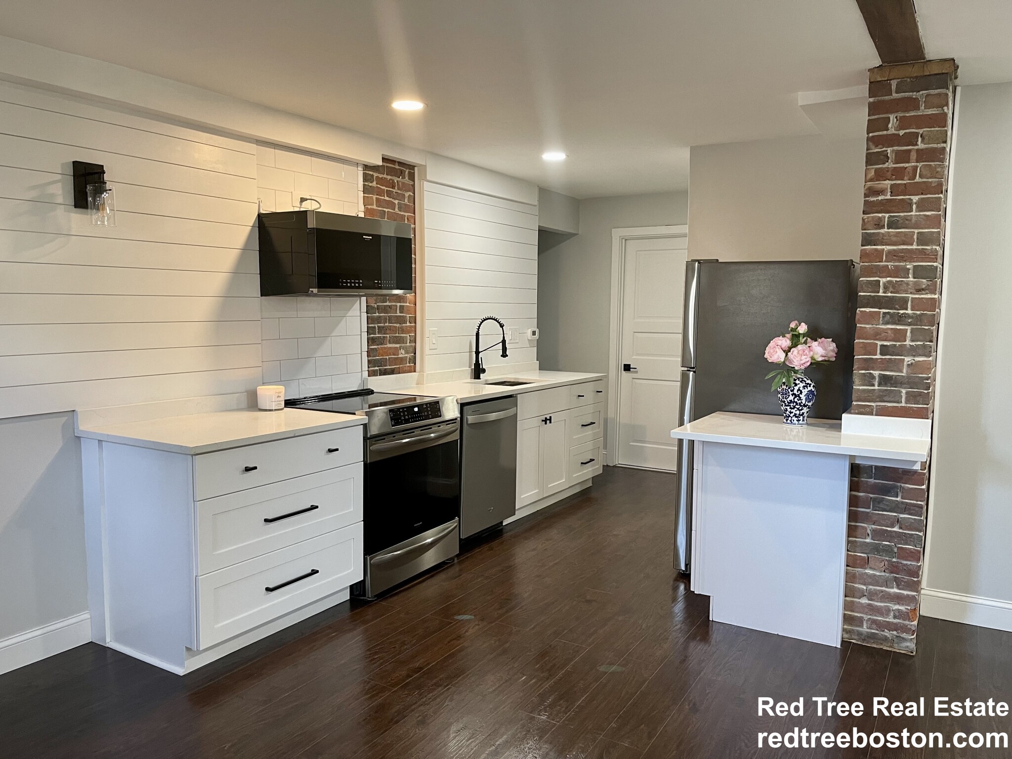 995 Centre St, Jamaica Plain