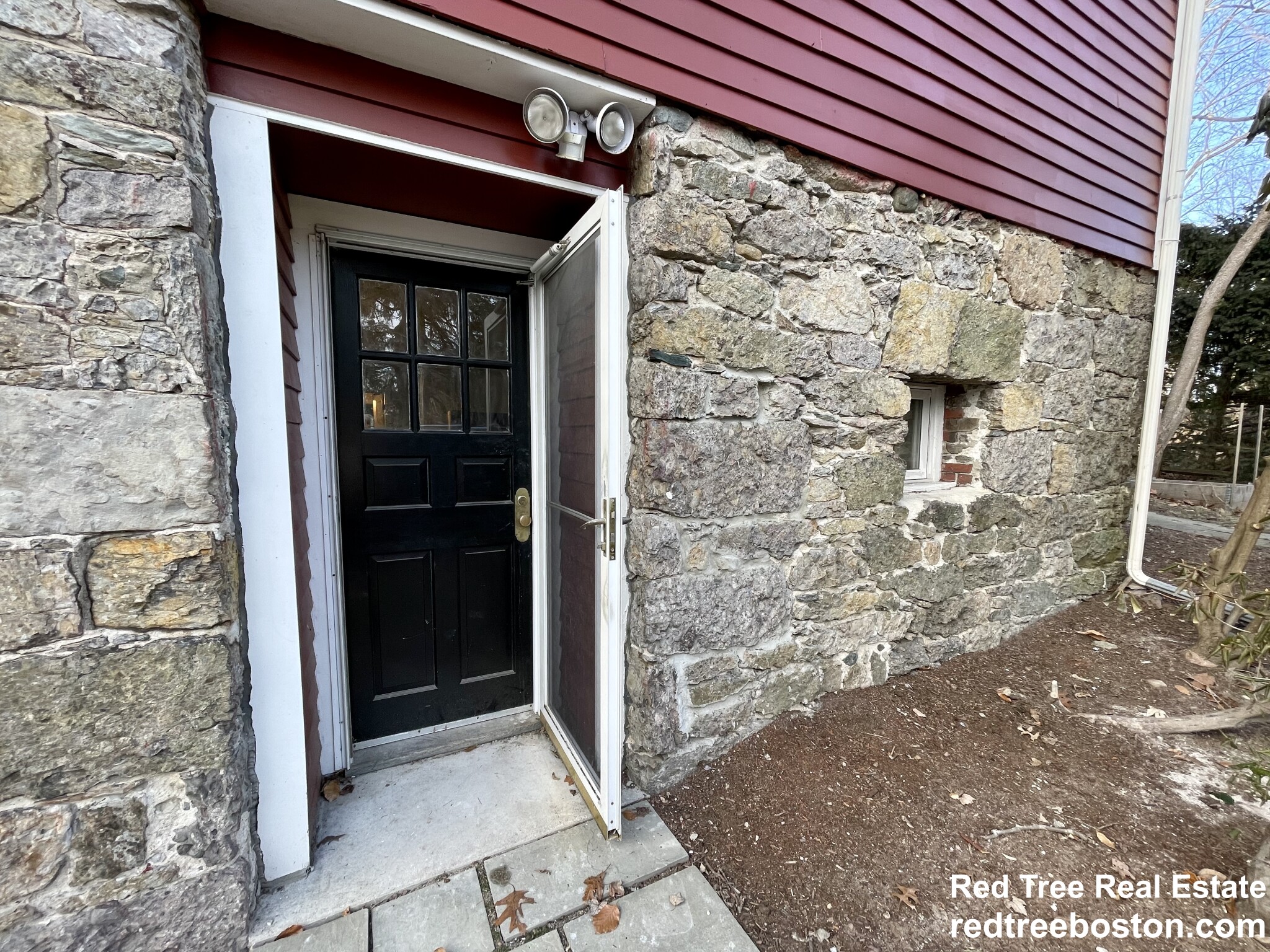 995 Centre St, Jamaica Plain