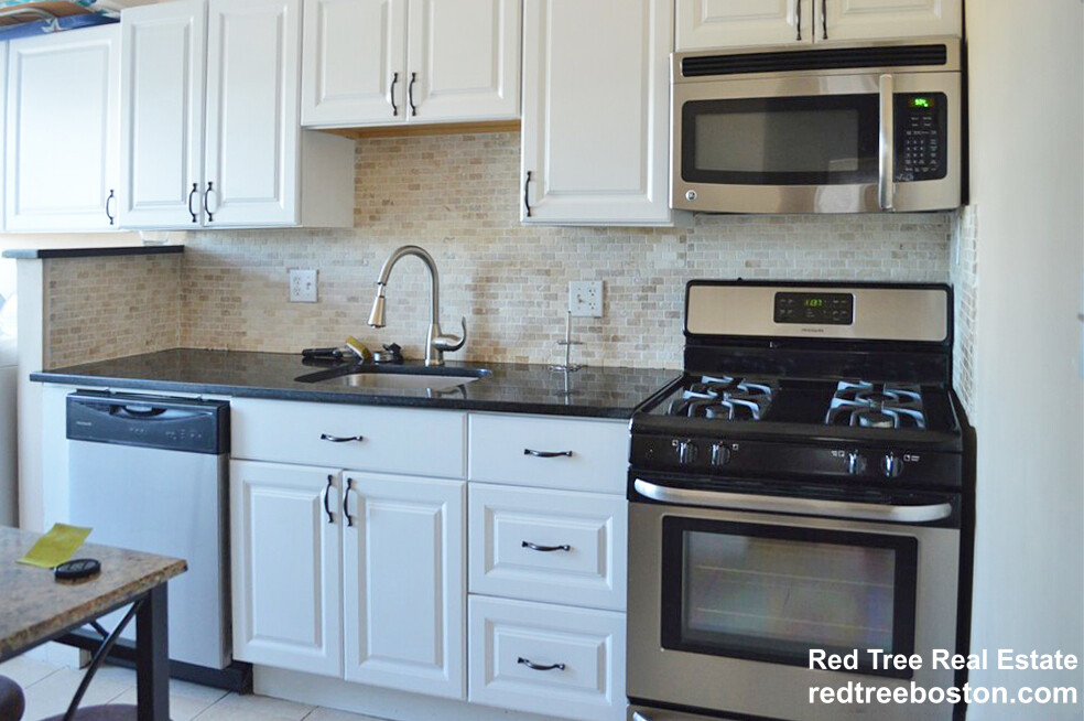 2003 Commonwealth Ave, Brighton