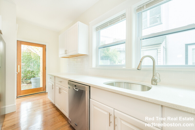 299 301 Alewife Brook Pkwy, East Somerville