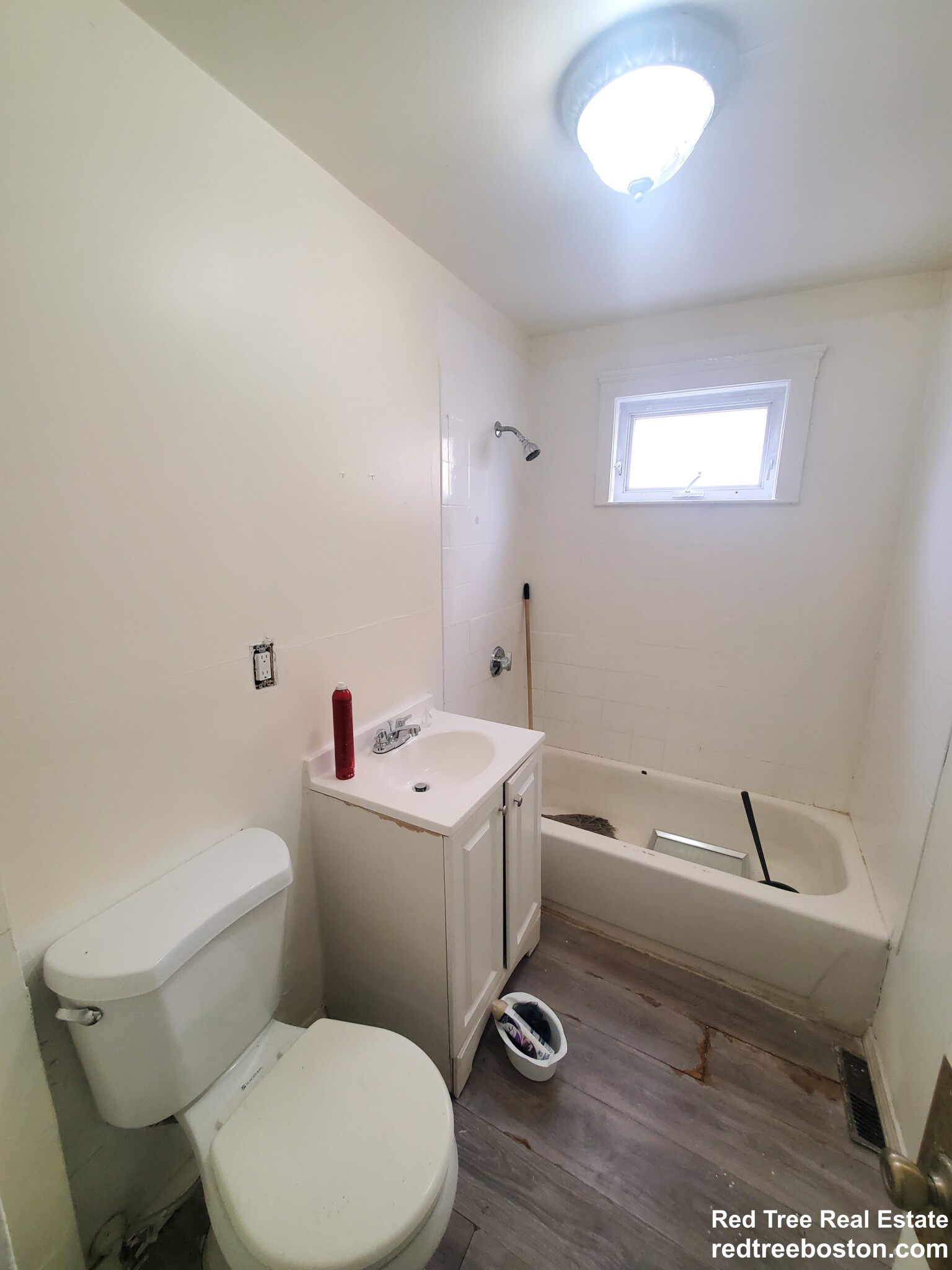 3907 Washington St, Roslindale