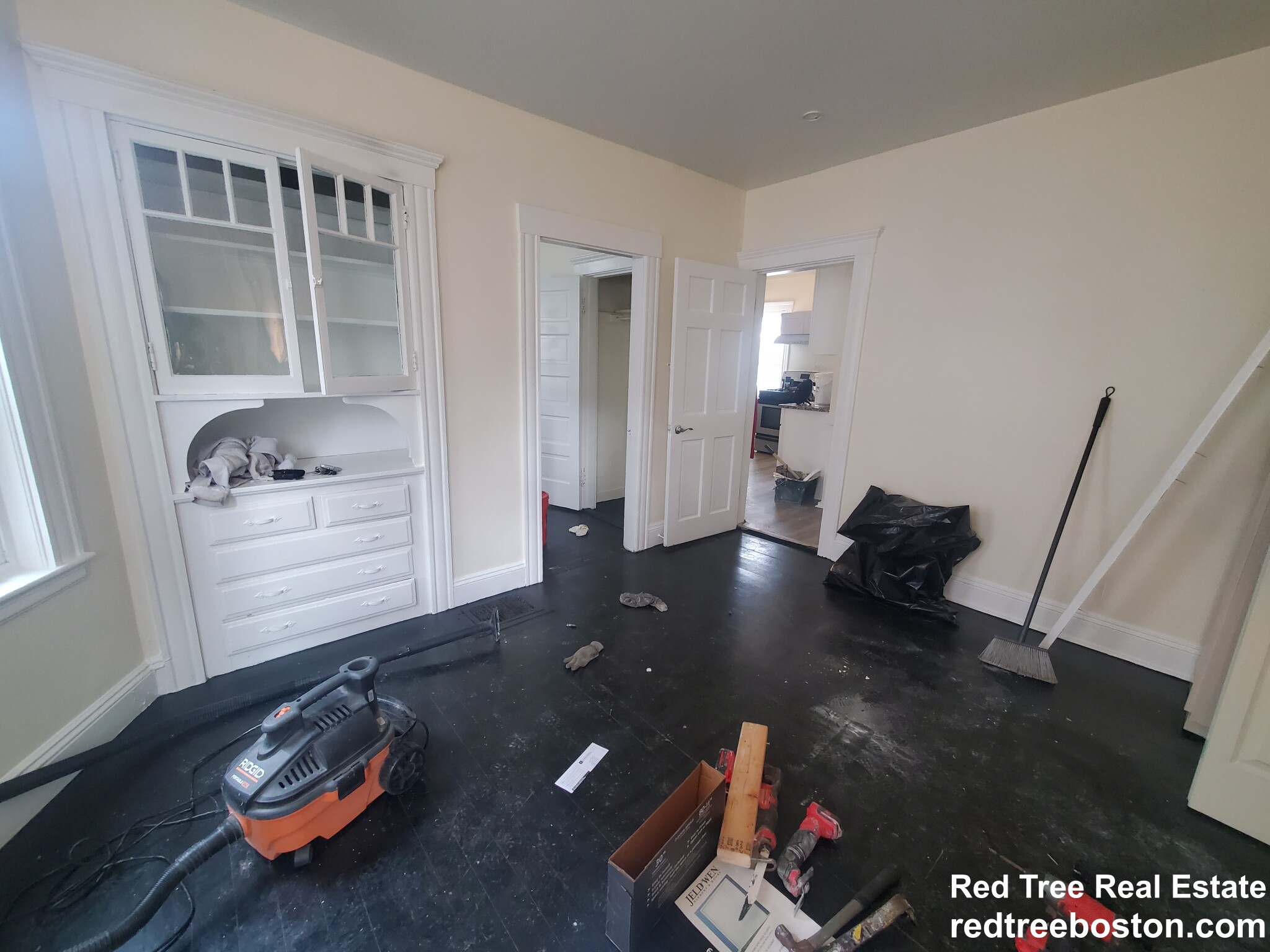 3907 Washington St, Roslindale