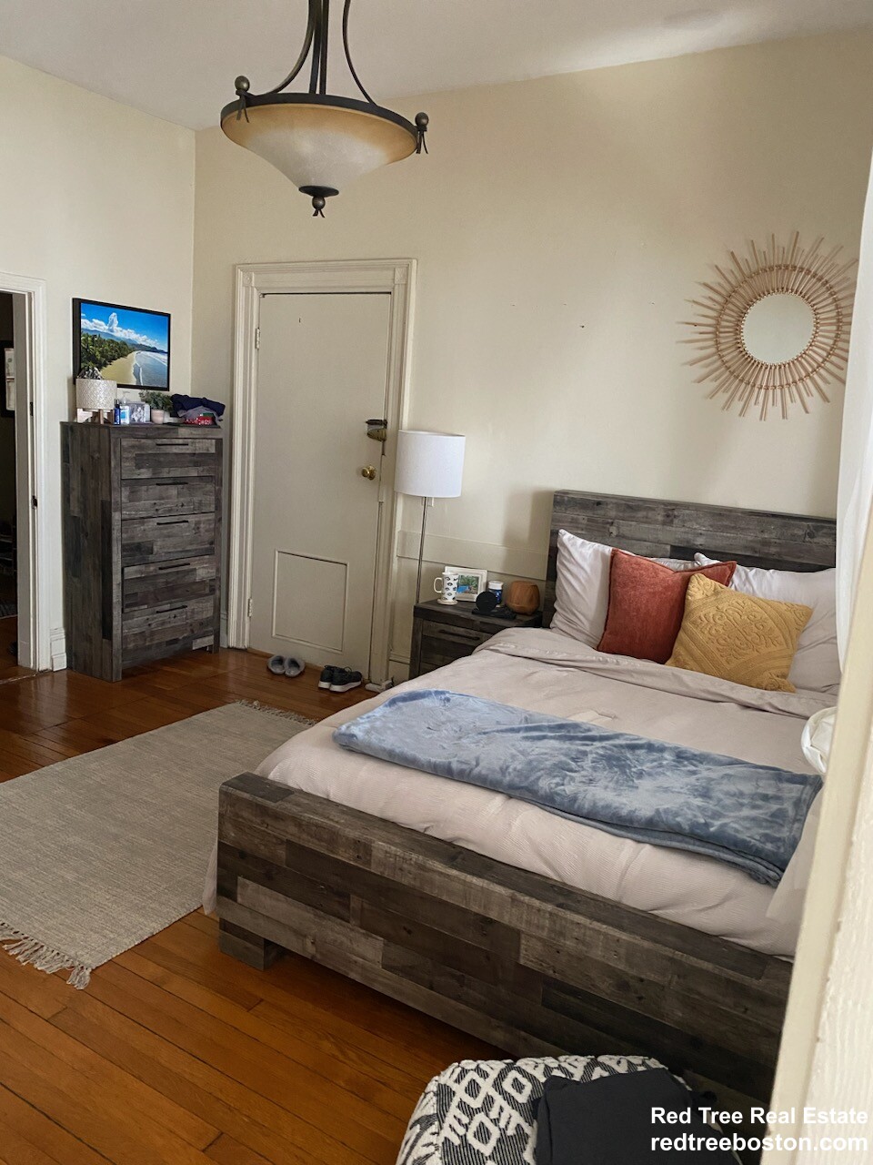 914 Beacon St, Fenway