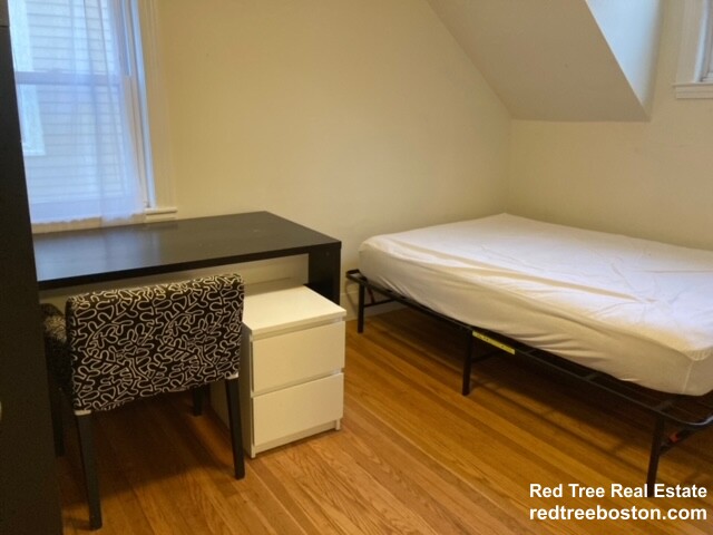 216 Norfolk St, Cambridgeport