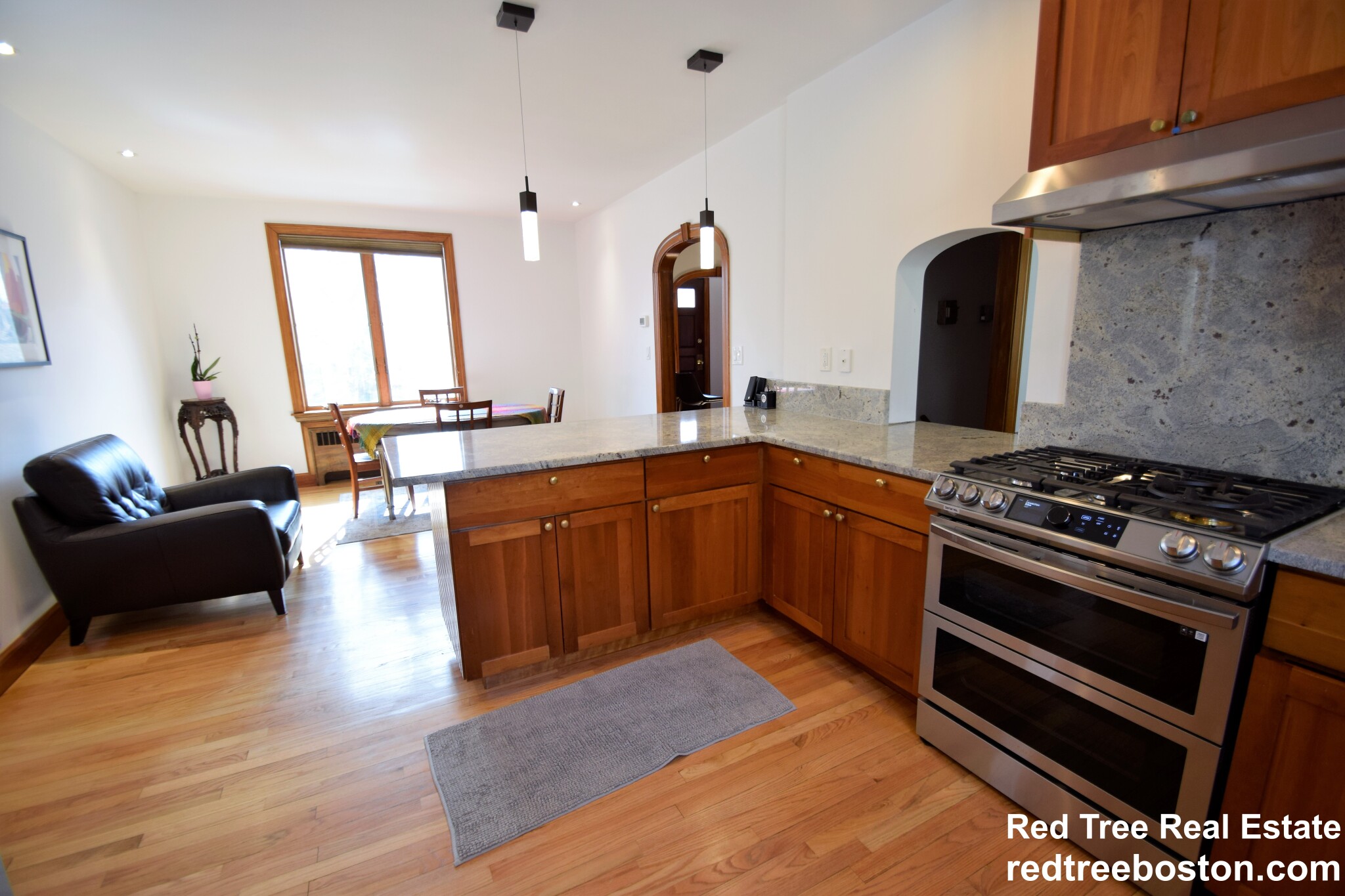 75 Somerset Rd, Brookline Hills