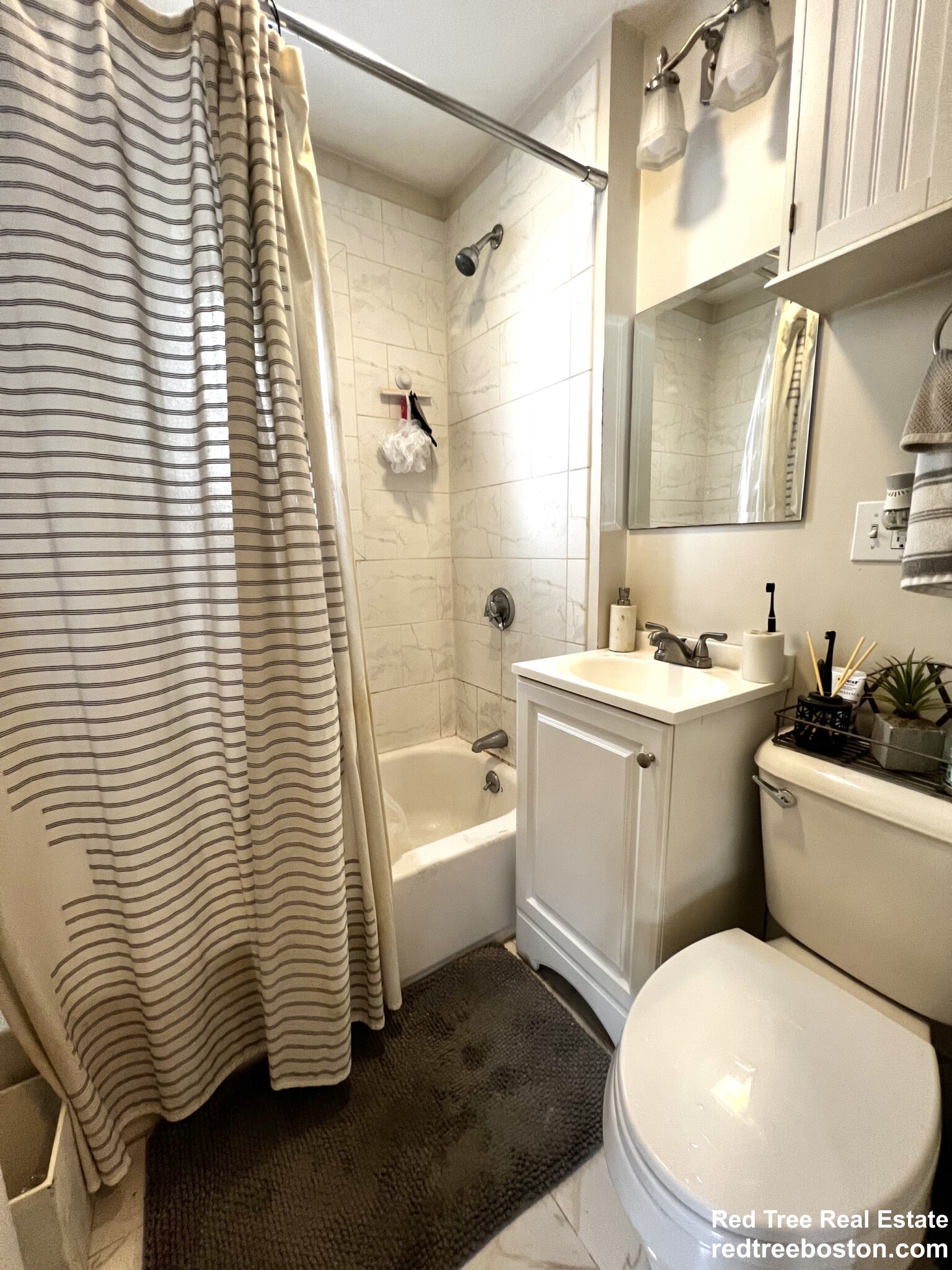 678 Bennington St, East Boston