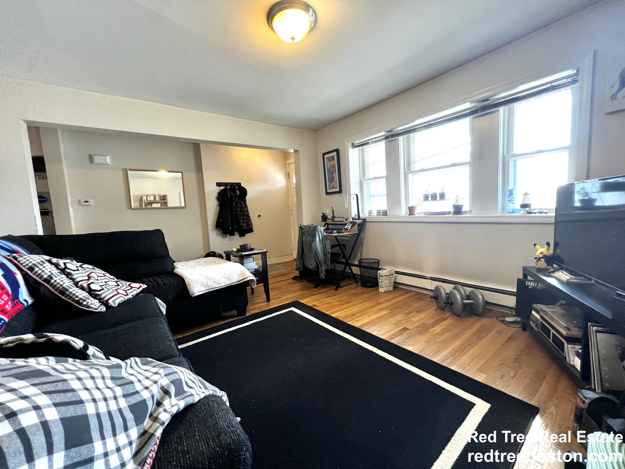 678 Bennington St, East Boston